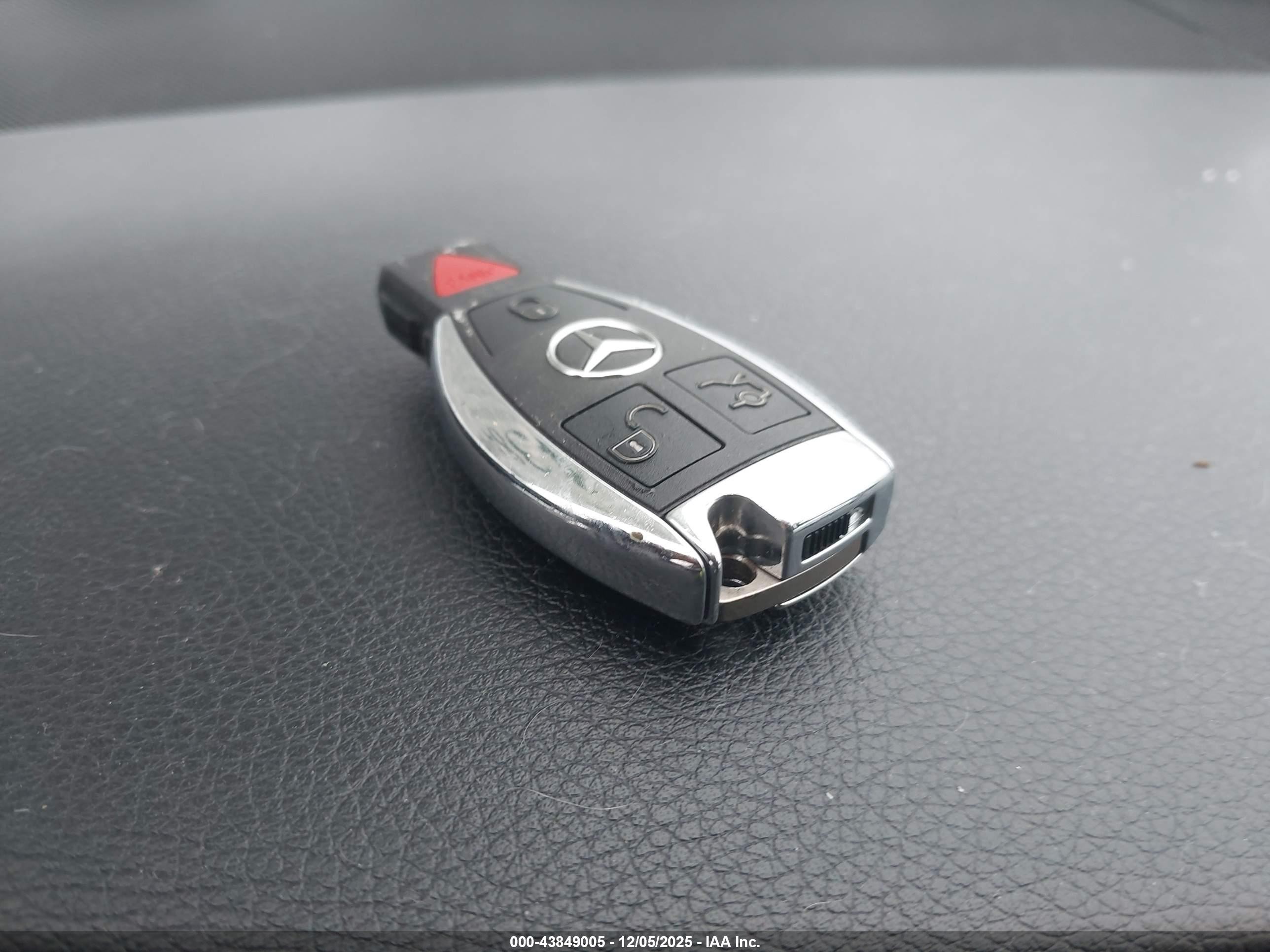 2013 Mercedes-benz C 300 Sport 4matic Black vin: WDDGF8AB3DR296229