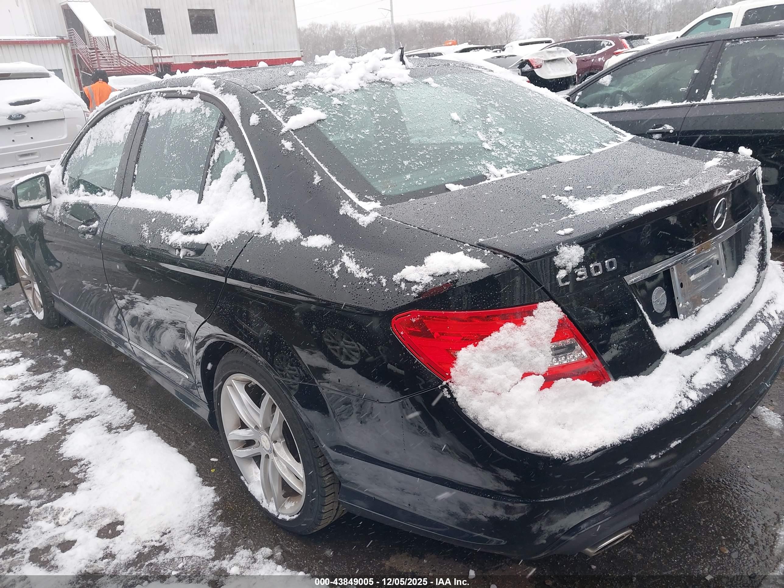 2013 Mercedes-benz C 300 Sport 4matic Black vin: WDDGF8AB3DR296229