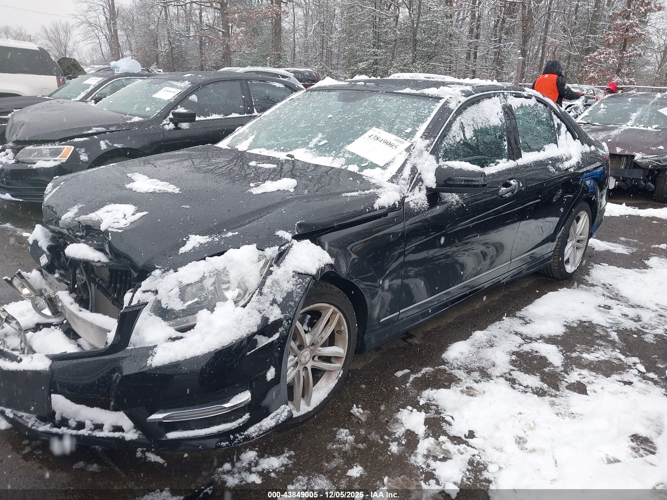 2013 Mercedes-benz C 300 Sport 4matic Black vin: WDDGF8AB3DR296229
