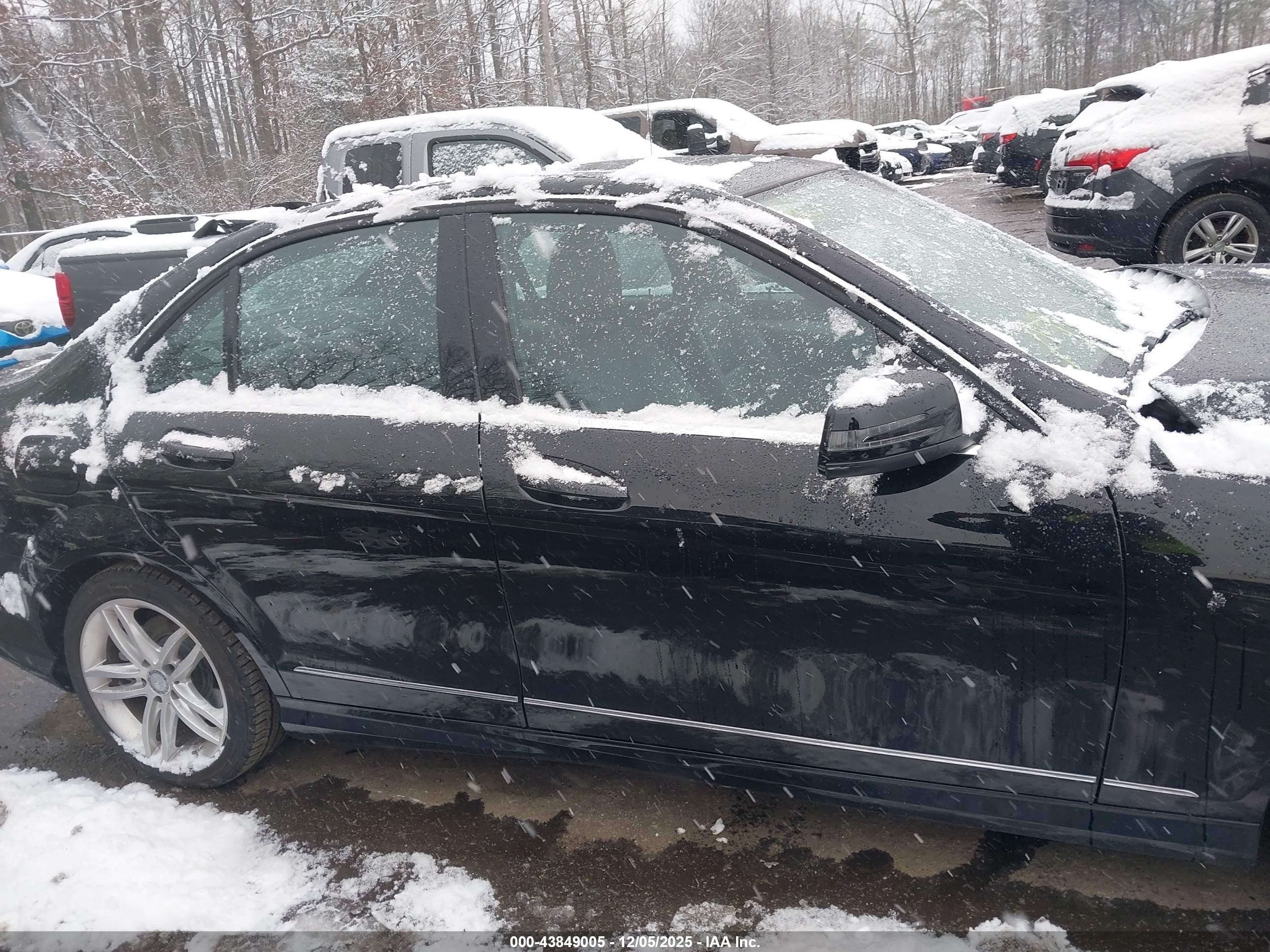 2013 Mercedes-benz C 300 Sport 4matic Black vin: WDDGF8AB3DR296229