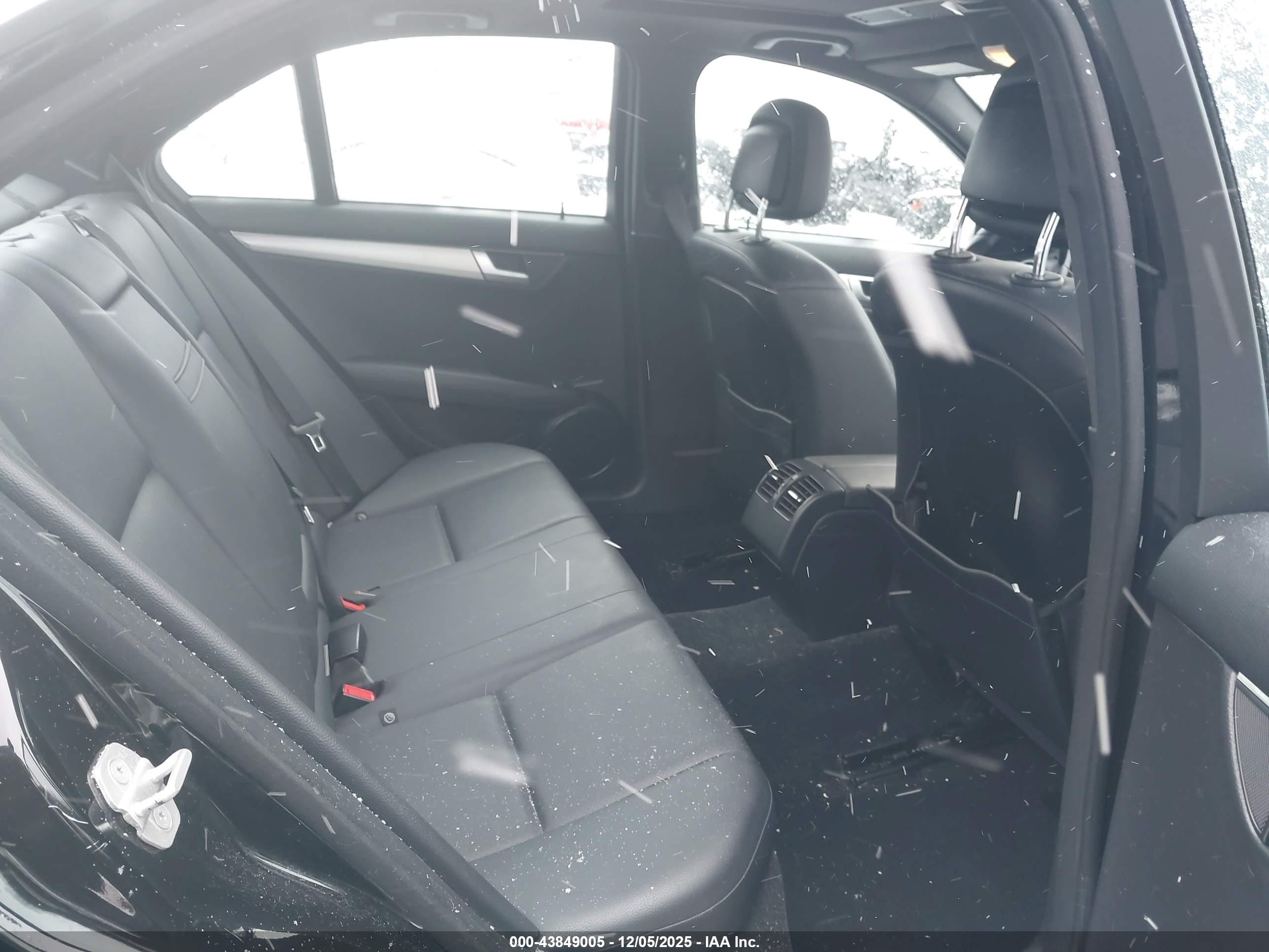 2013 Mercedes-benz C 300 Sport 4matic Black vin: WDDGF8AB3DR296229