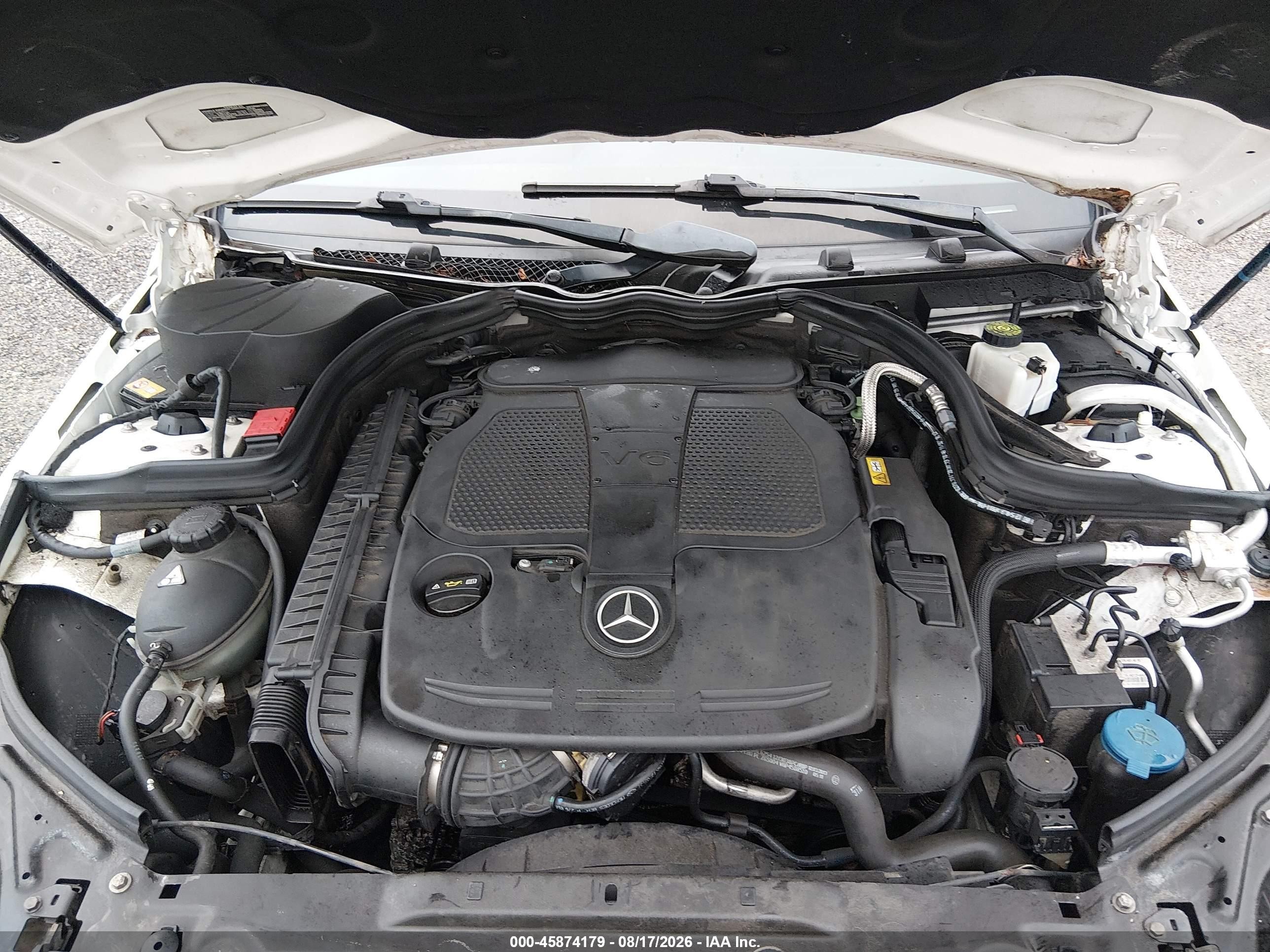 2013 Mercedes-benz C 300 Sport 4matic White vin: WDDGF8AB3DR296568