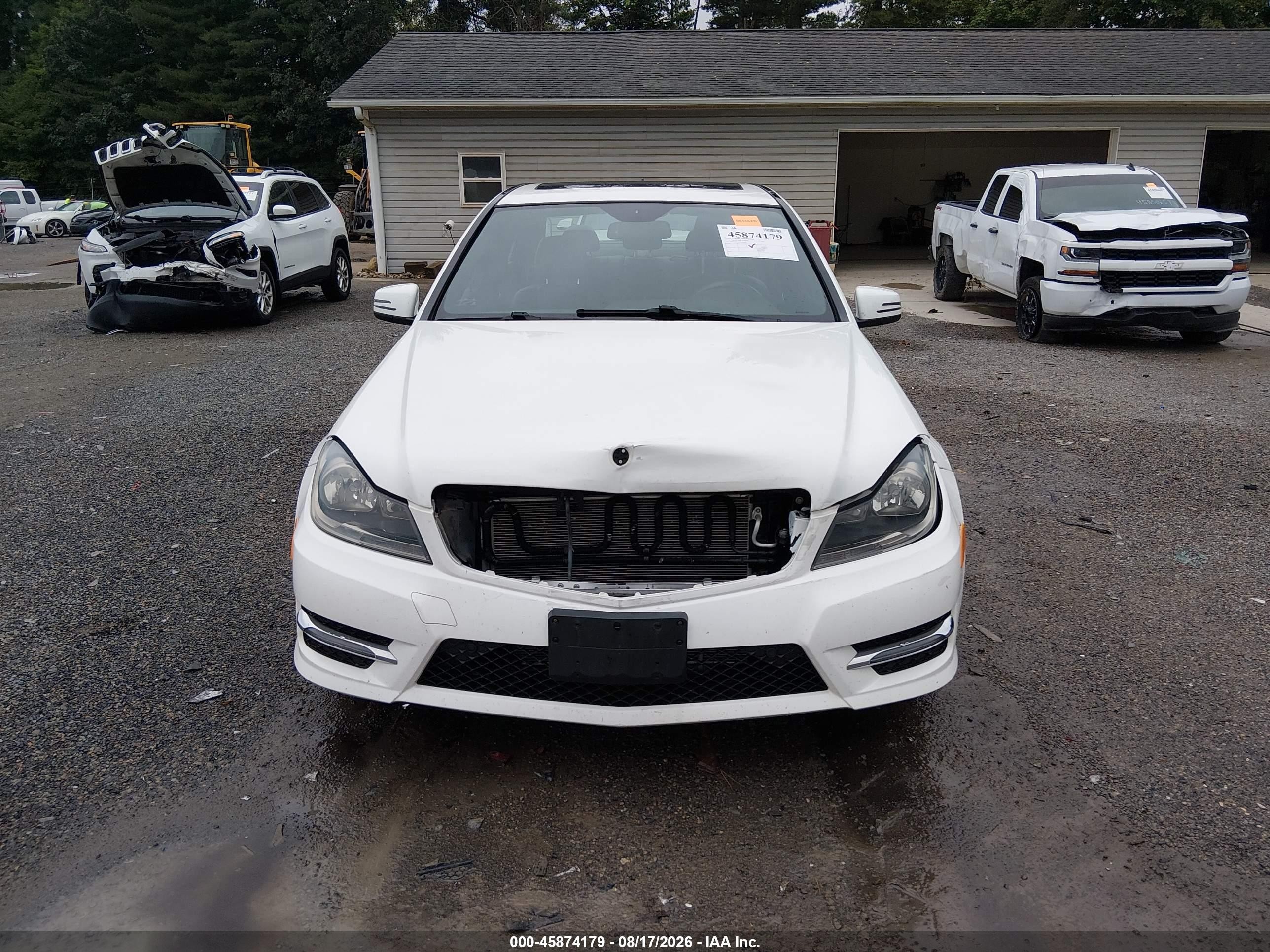 2013 Mercedes-benz C 300 Sport 4matic White vin: WDDGF8AB3DR296568