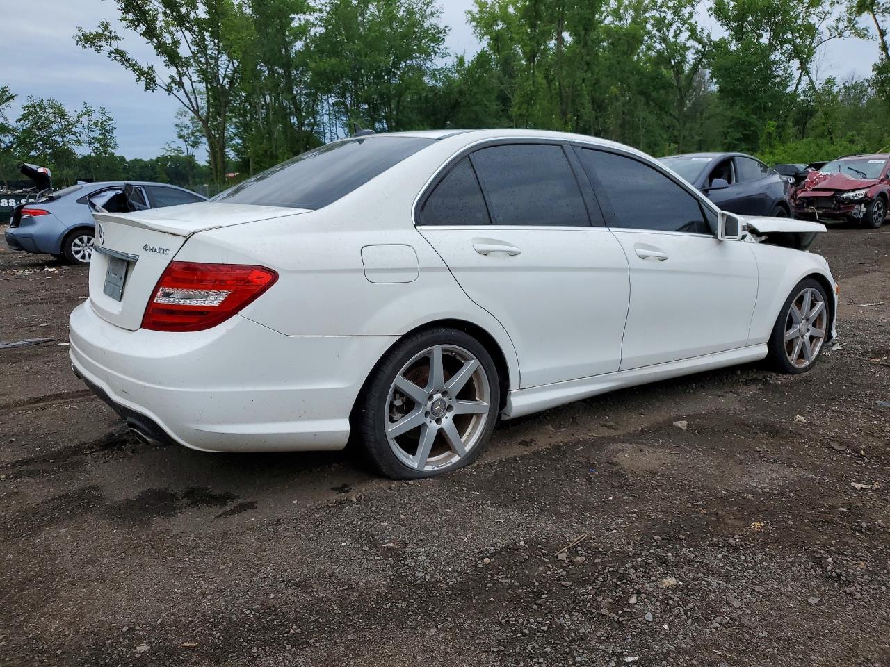 2014 Mercedes-benz C 300 4matic White vin: WDDGF8AB3EA922247