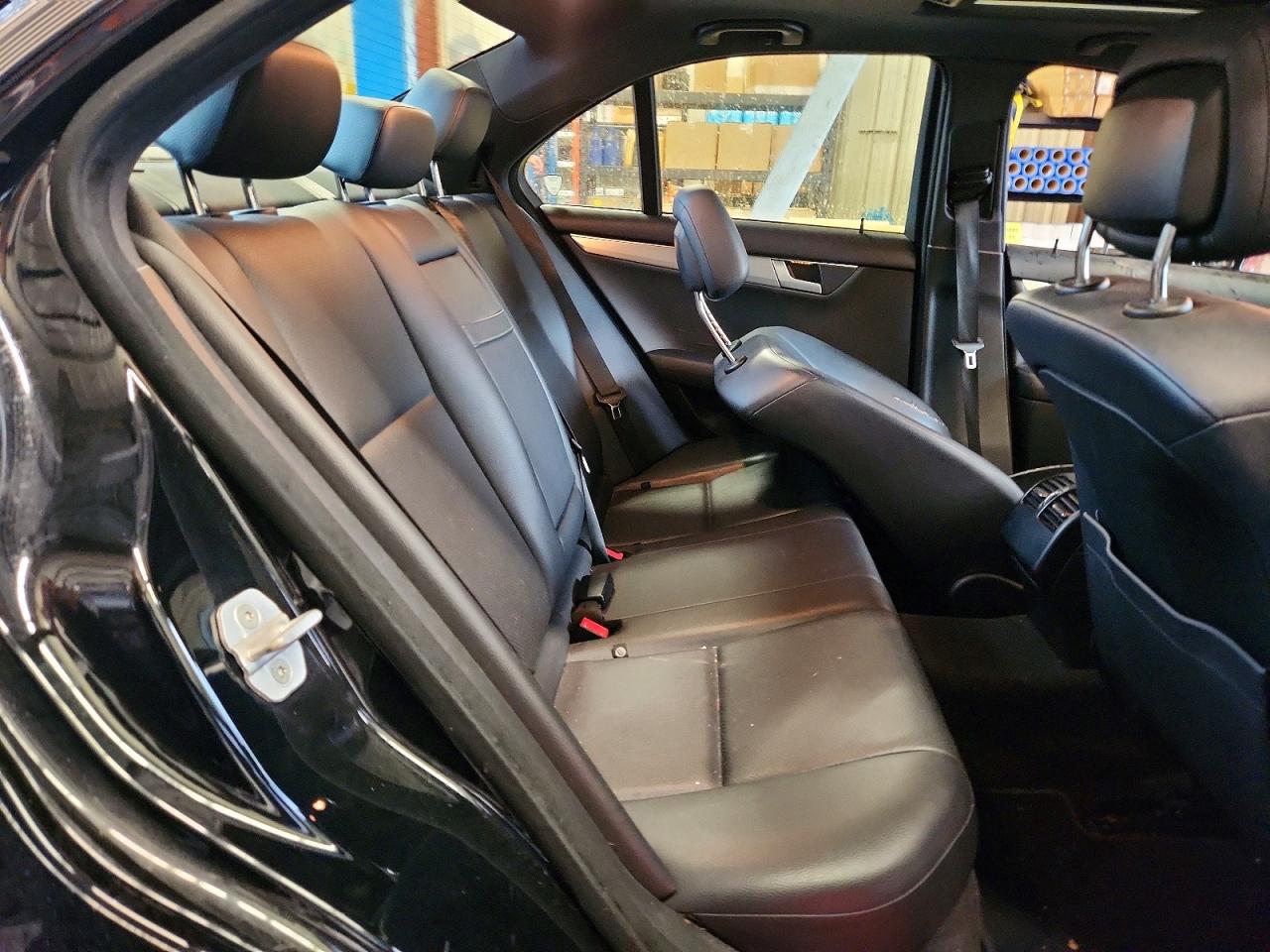 2014 Mercedes-benz C 300 4matic Black vin: WDDGF8AB3EG177349