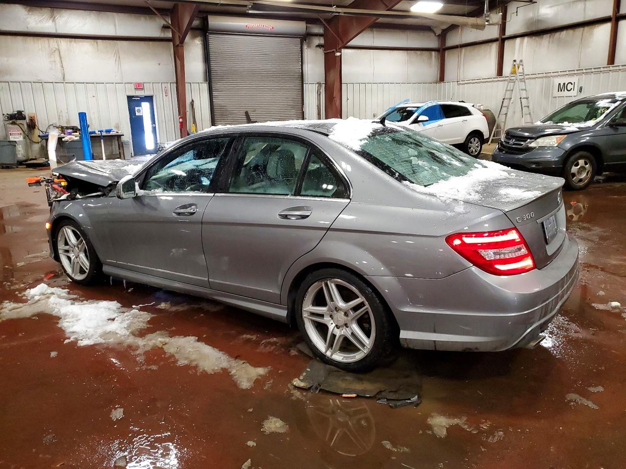 2014 Mercedes-benz C 300 4matic Silver vin: WDDGF8AB3EG245679