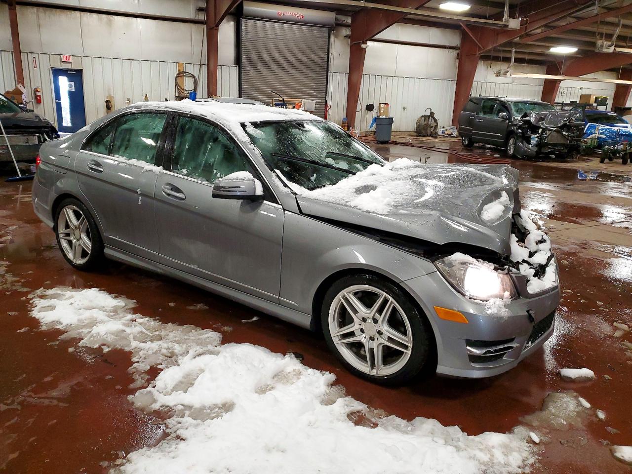 2014 Mercedes-benz C 300 4matic Silver vin: WDDGF8AB3EG245679