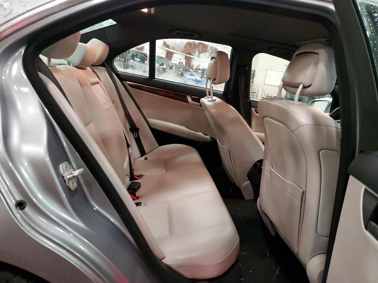 2014 Mercedes-benz C 300 4matic Silver vin: WDDGF8AB3EG245679