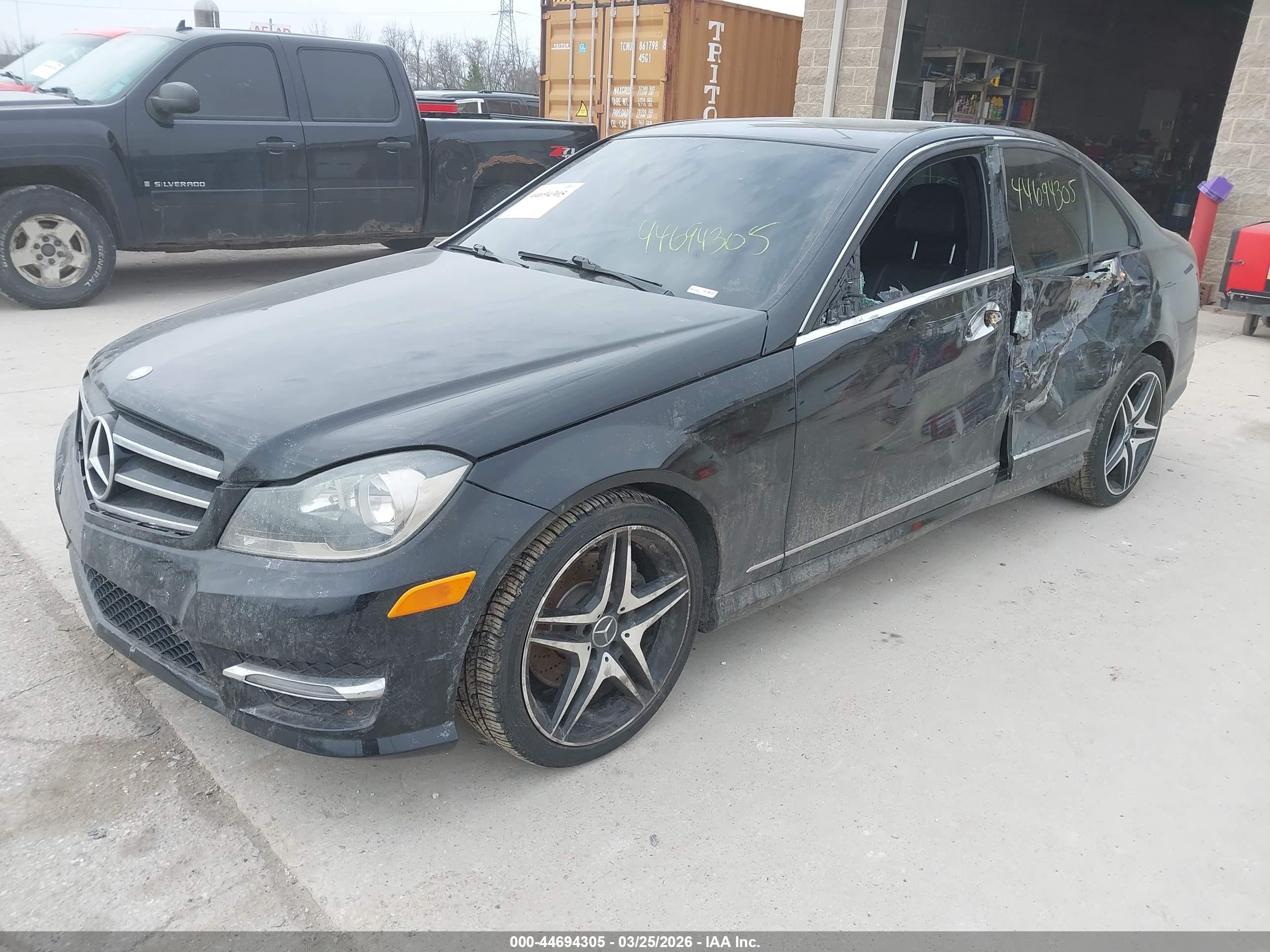 2014 Mercedes-benz C 300 Sport 4matic Black vin: WDDGF8AB3ER303259