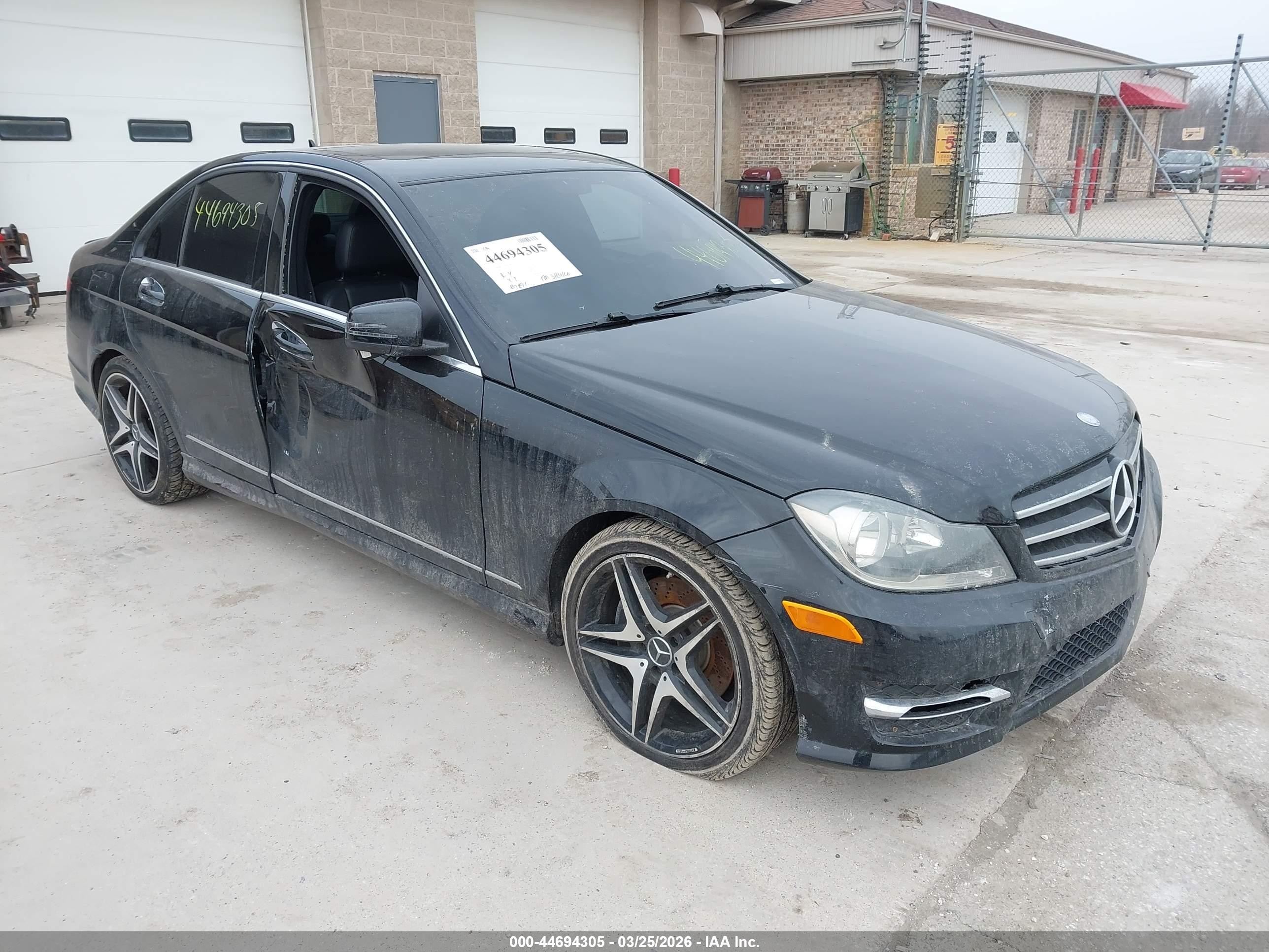 2014 Mercedes-benz C 300 Sport 4matic Black vin: WDDGF8AB3ER303259