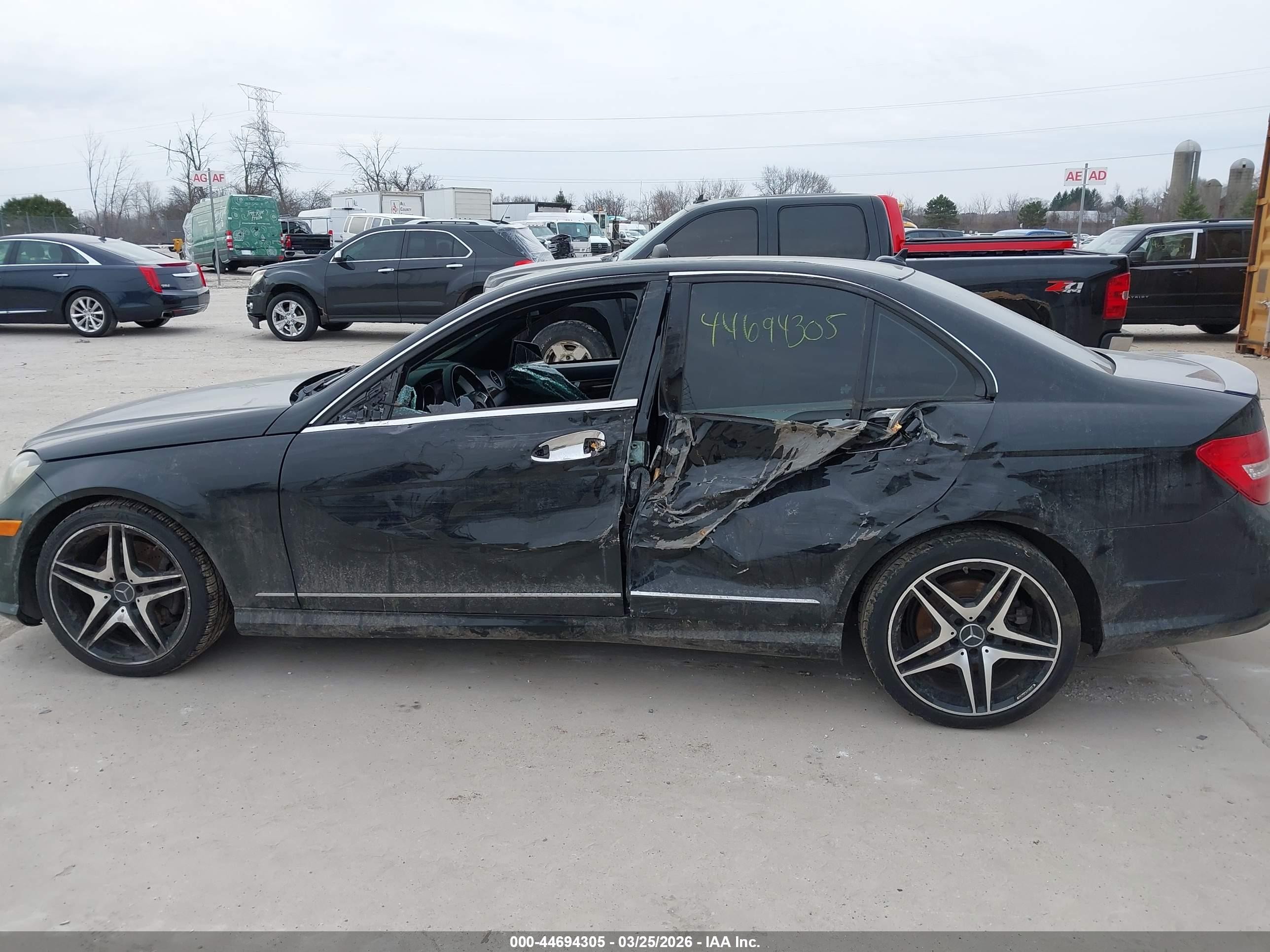 2014 Mercedes-benz C 300 Sport 4matic Black vin: WDDGF8AB3ER303259