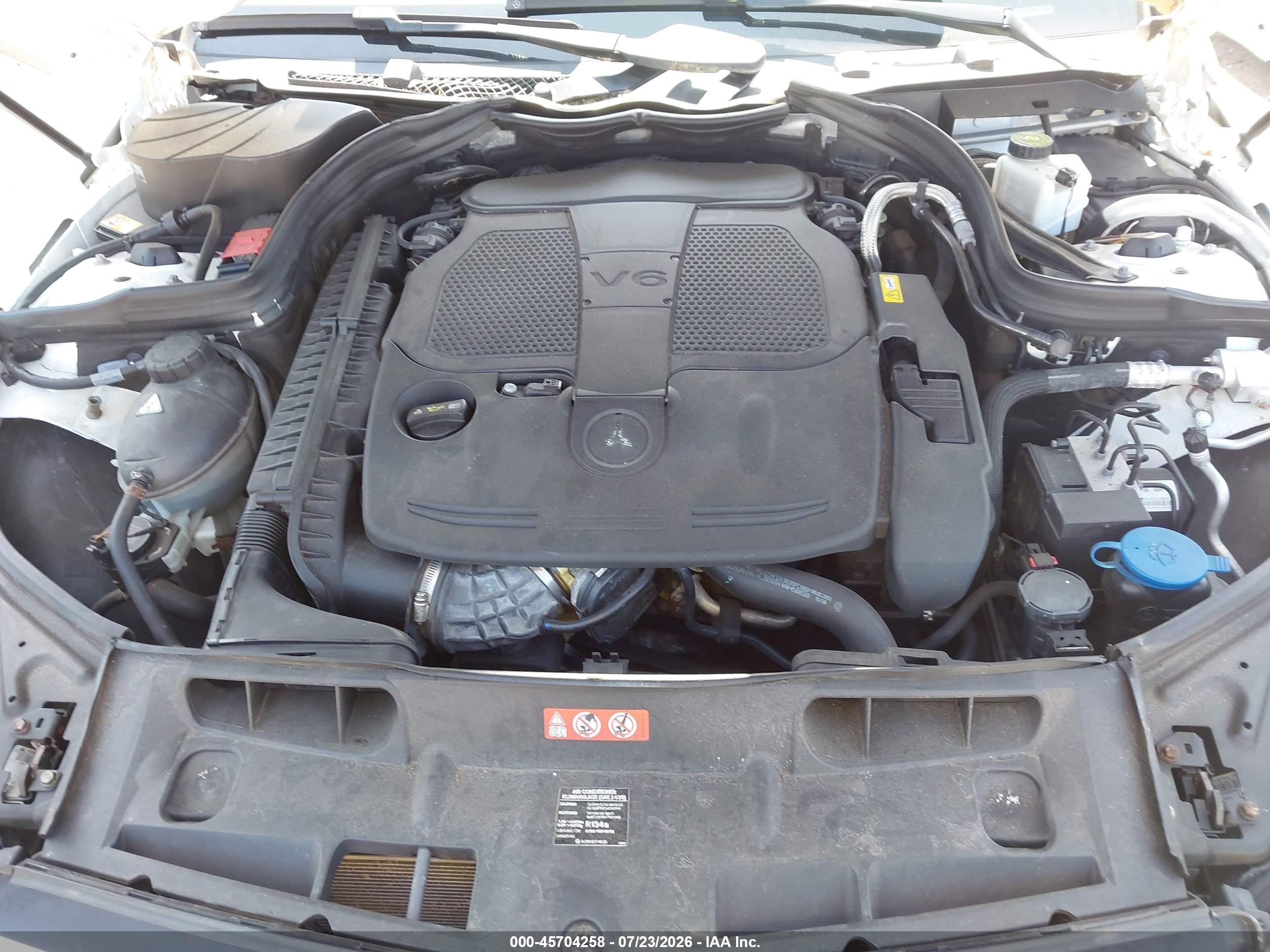 2014 Mercedes-benz C 300 Sport 4matic Белый vin: WDDGF8AB3ER307084