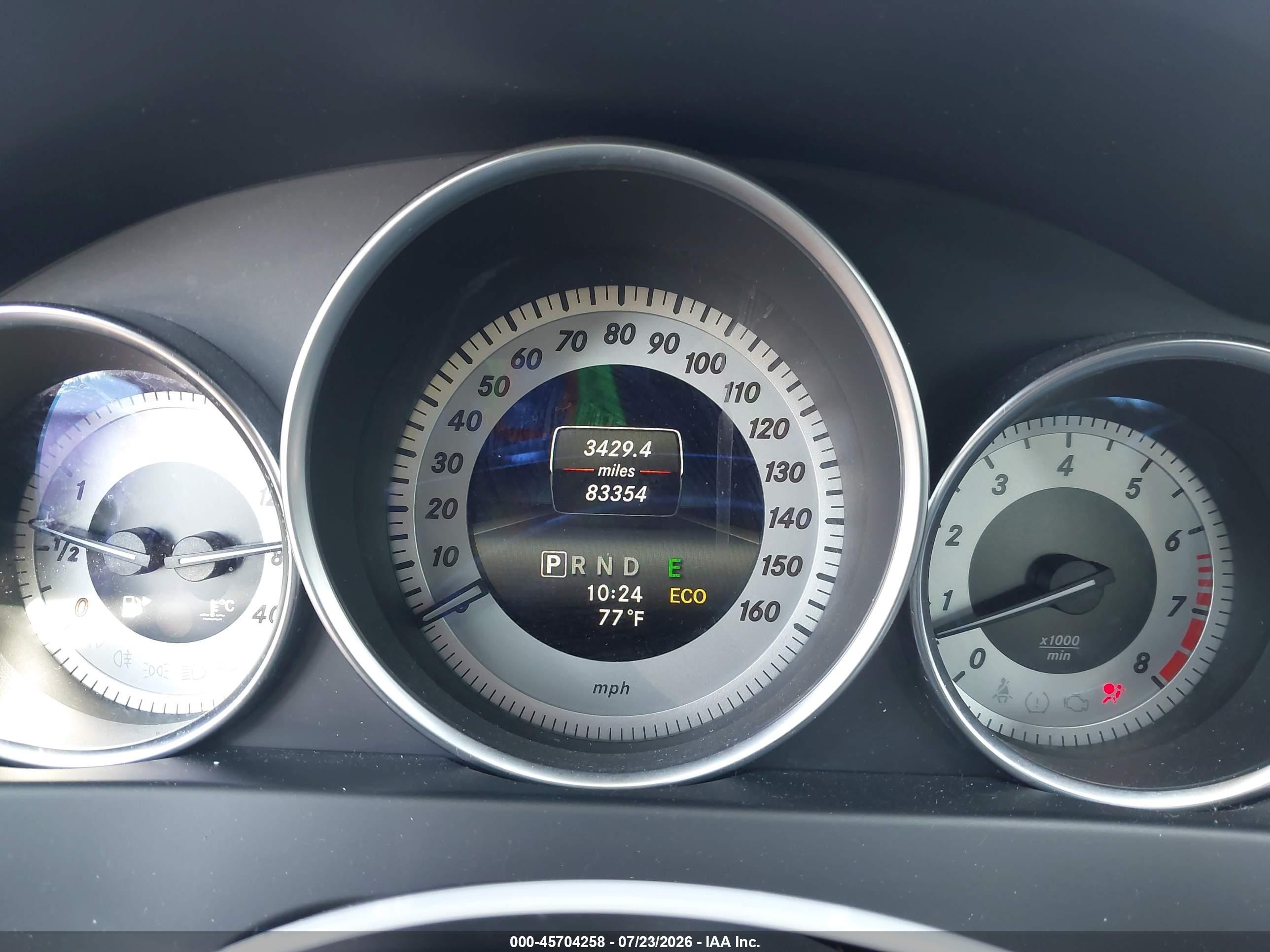 2014 Mercedes-benz C 300 Sport 4matic Белый vin: WDDGF8AB3ER307084