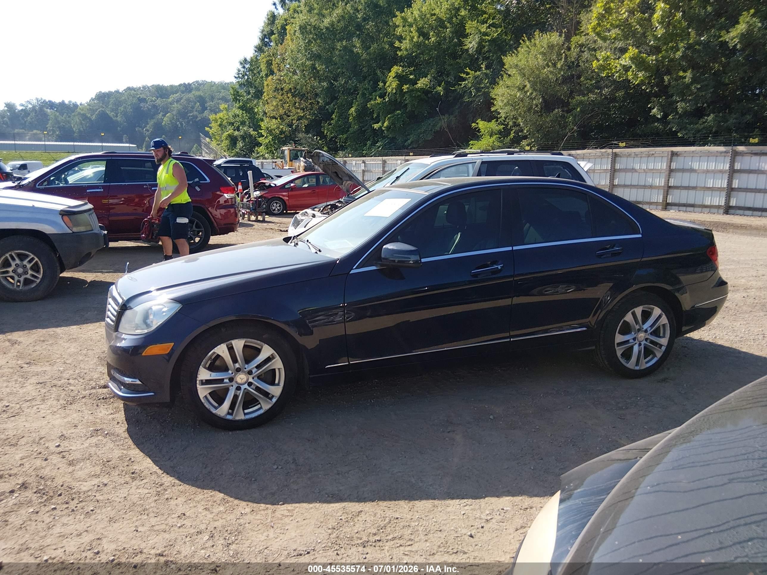 2014 Mercedes-benz C 300 Luxury 4matic Blue vin: WDDGF8AB3ER307215