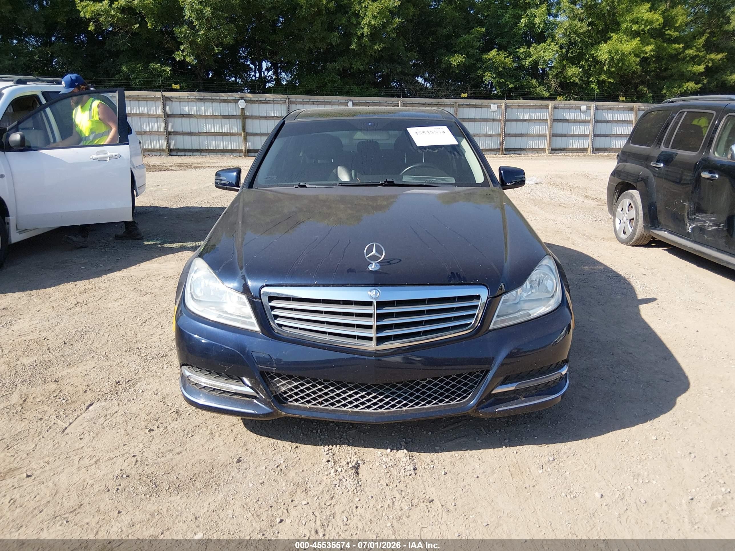 2014 Mercedes-benz C 300 Luxury 4matic Blue vin: WDDGF8AB3ER307215
