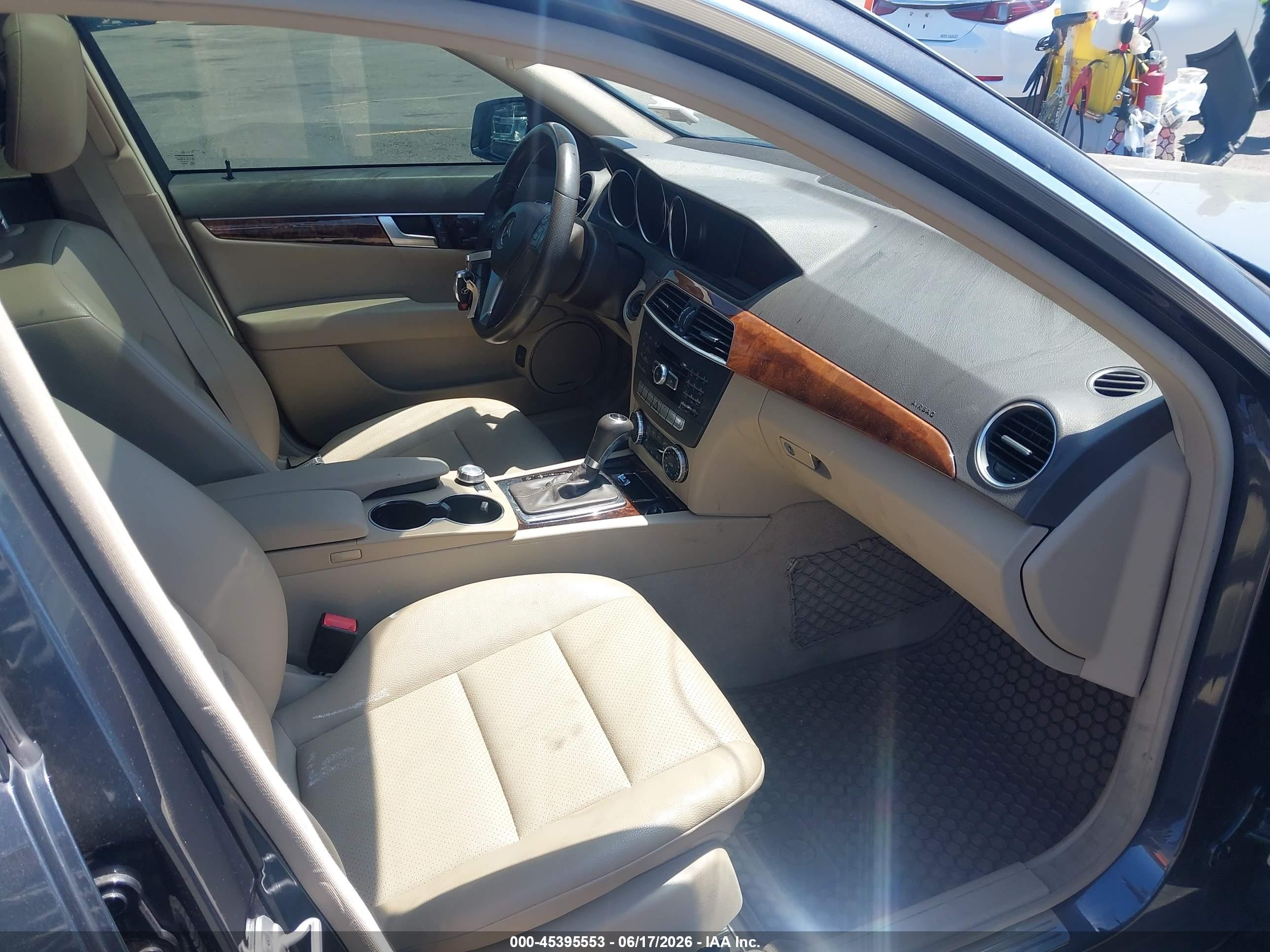 2014 Mercedes-benz C 300 Sport 4matic Black vin: WDDGF8AB3ER321843