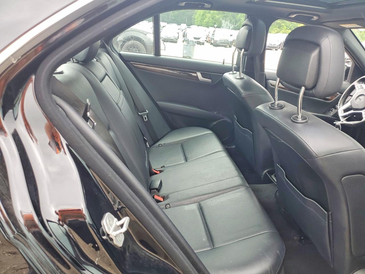 2013 Mercedes-benz C 300 4matic Black vin: WDDGF8AB4DA774284