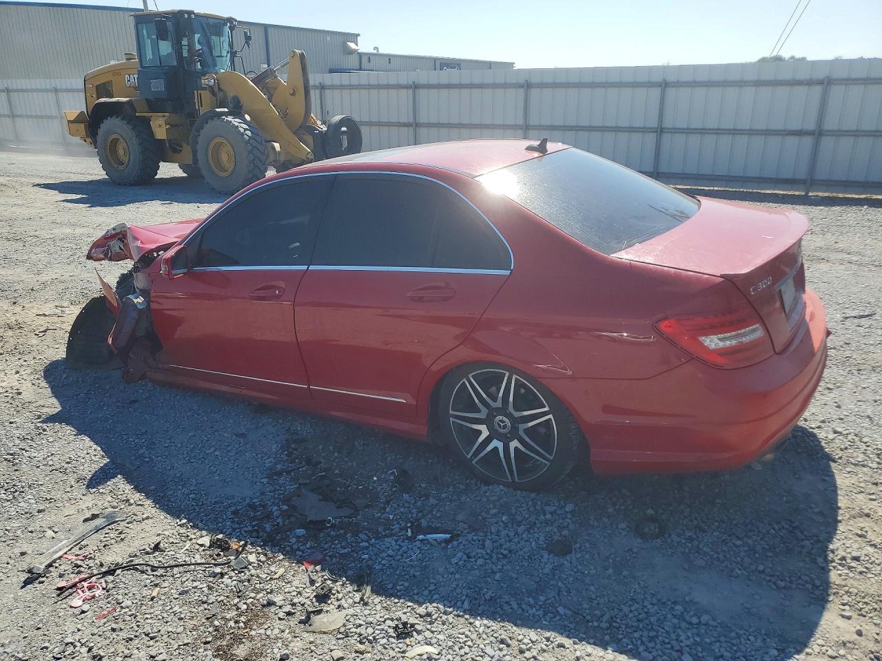 2013 Mercedes-benz C 300 4matic Red vin: WDDGF8AB4DA776391