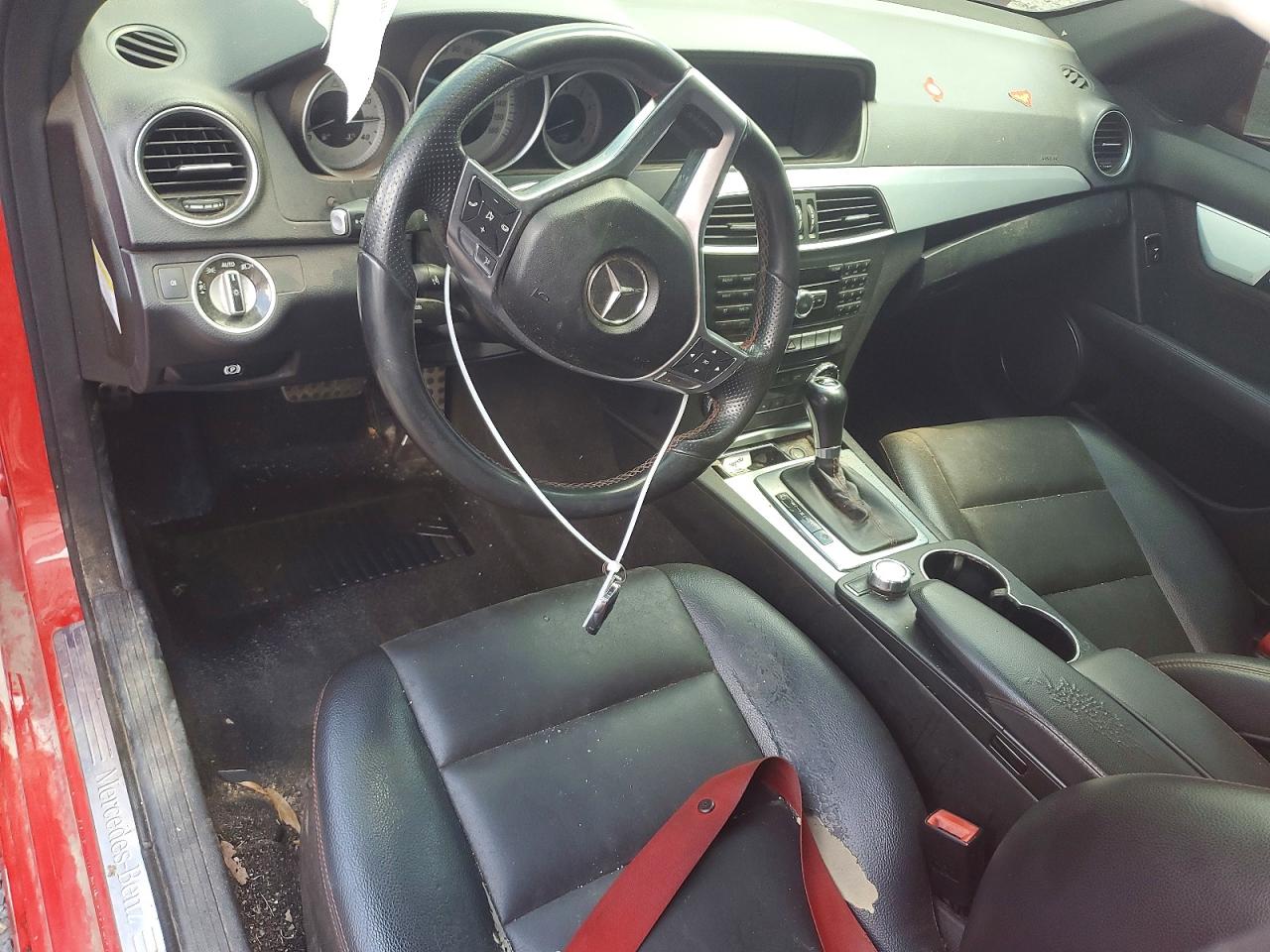2013 Mercedes-benz C 300 4matic Red vin: WDDGF8AB4DA776391