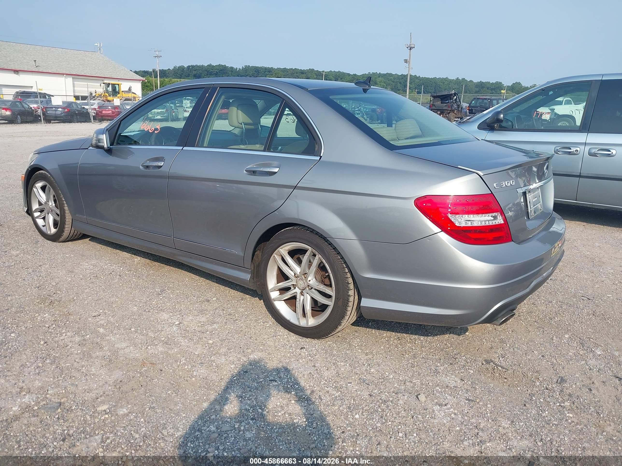 2013 Mercedes-benz C 300 Sport 4matic Silver vin: WDDGF8AB4DA786161