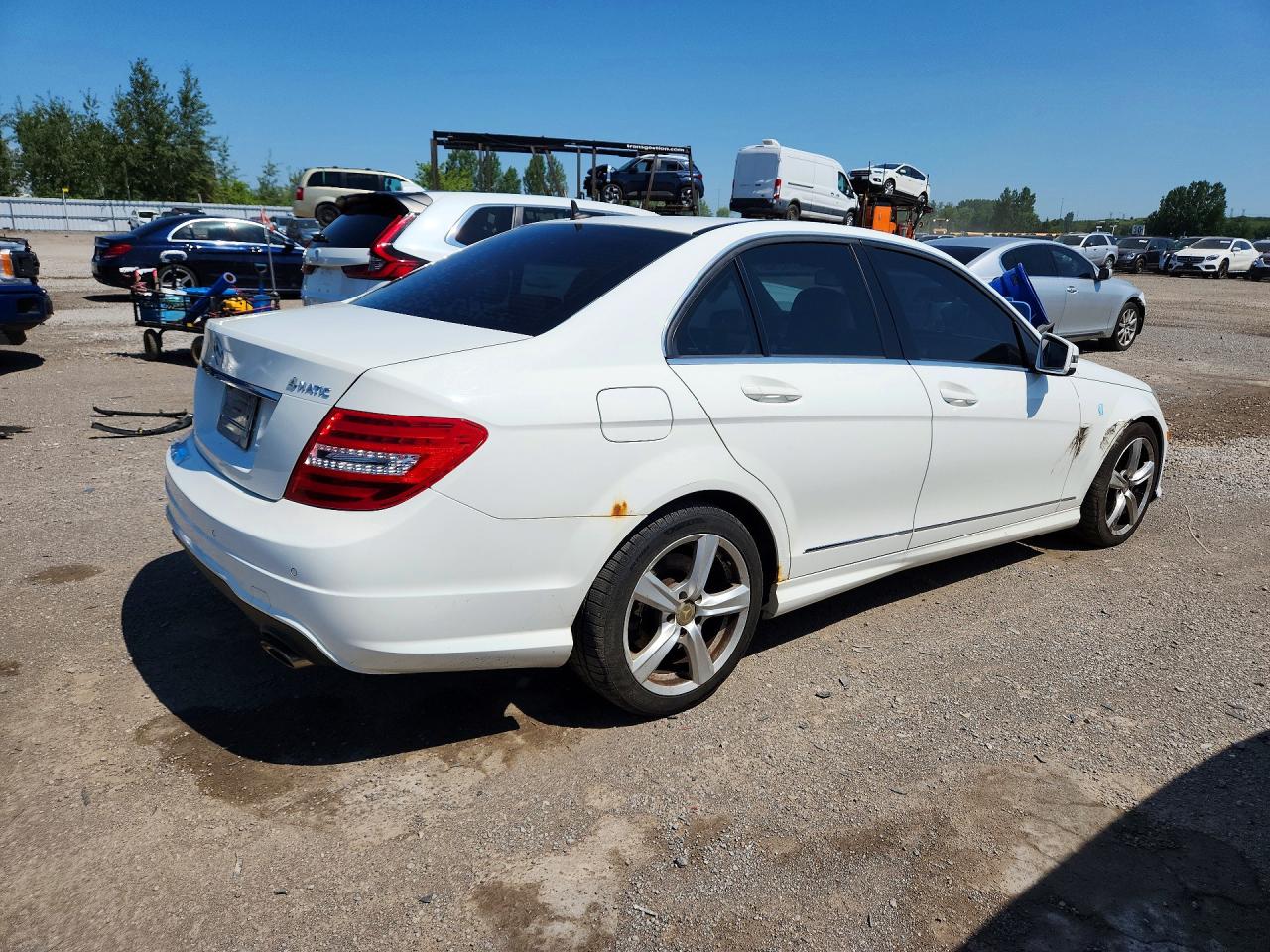 2013 Mercedes-benz C 300 4matic Белый vin: WDDGF8AB4DA788198