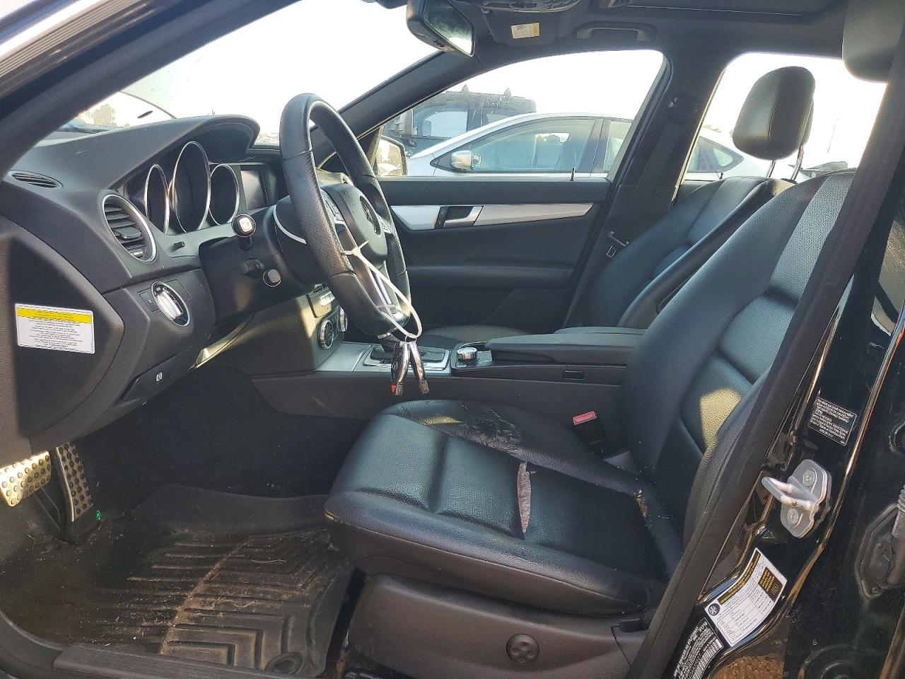 2013 Mercedes-benz C 300 4matic Black vin: WDDGF8AB4DA835827