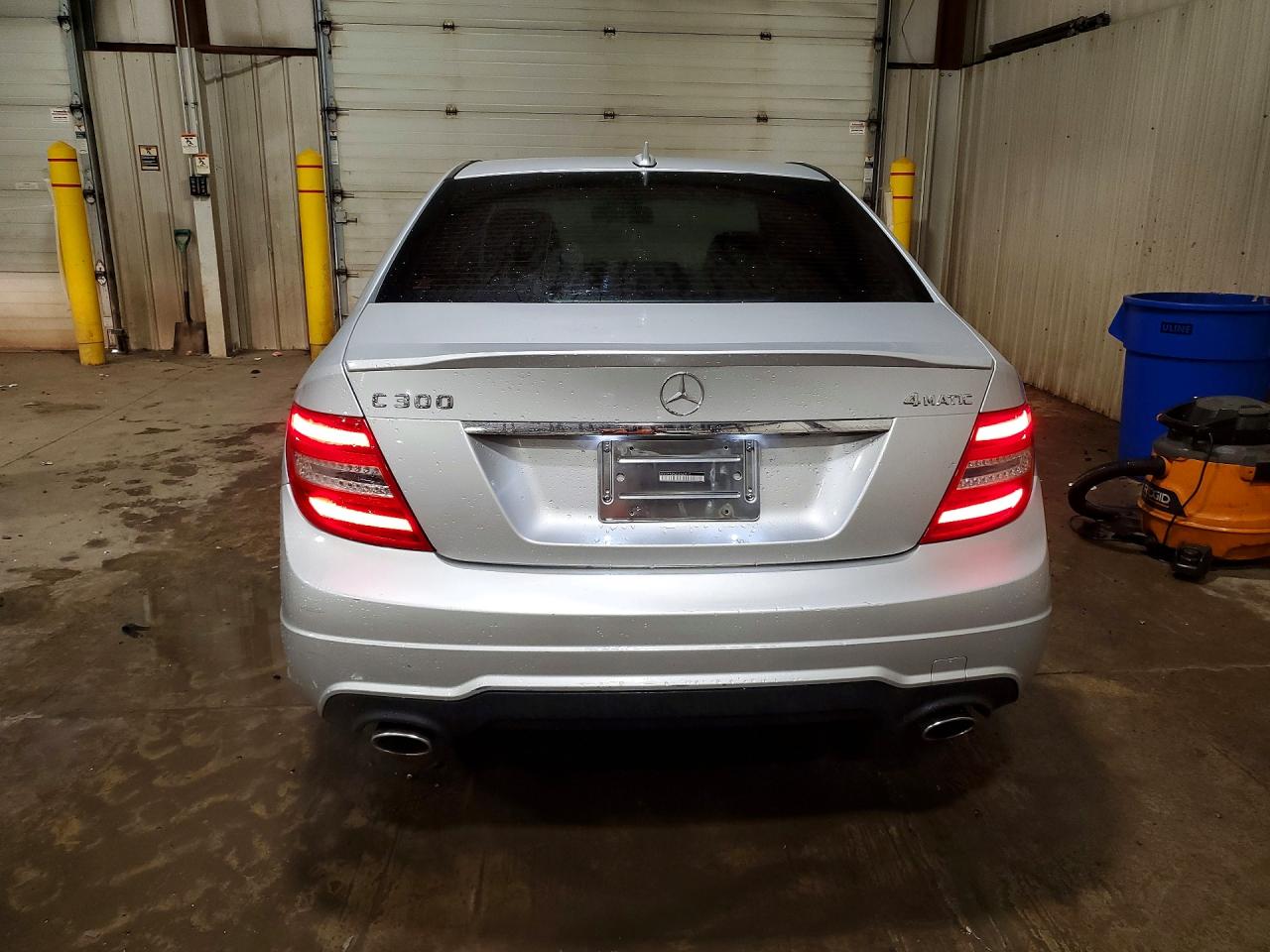 2013 Mercedes-benz C 300 4matic Silver vin: WDDGF8AB4DA840817