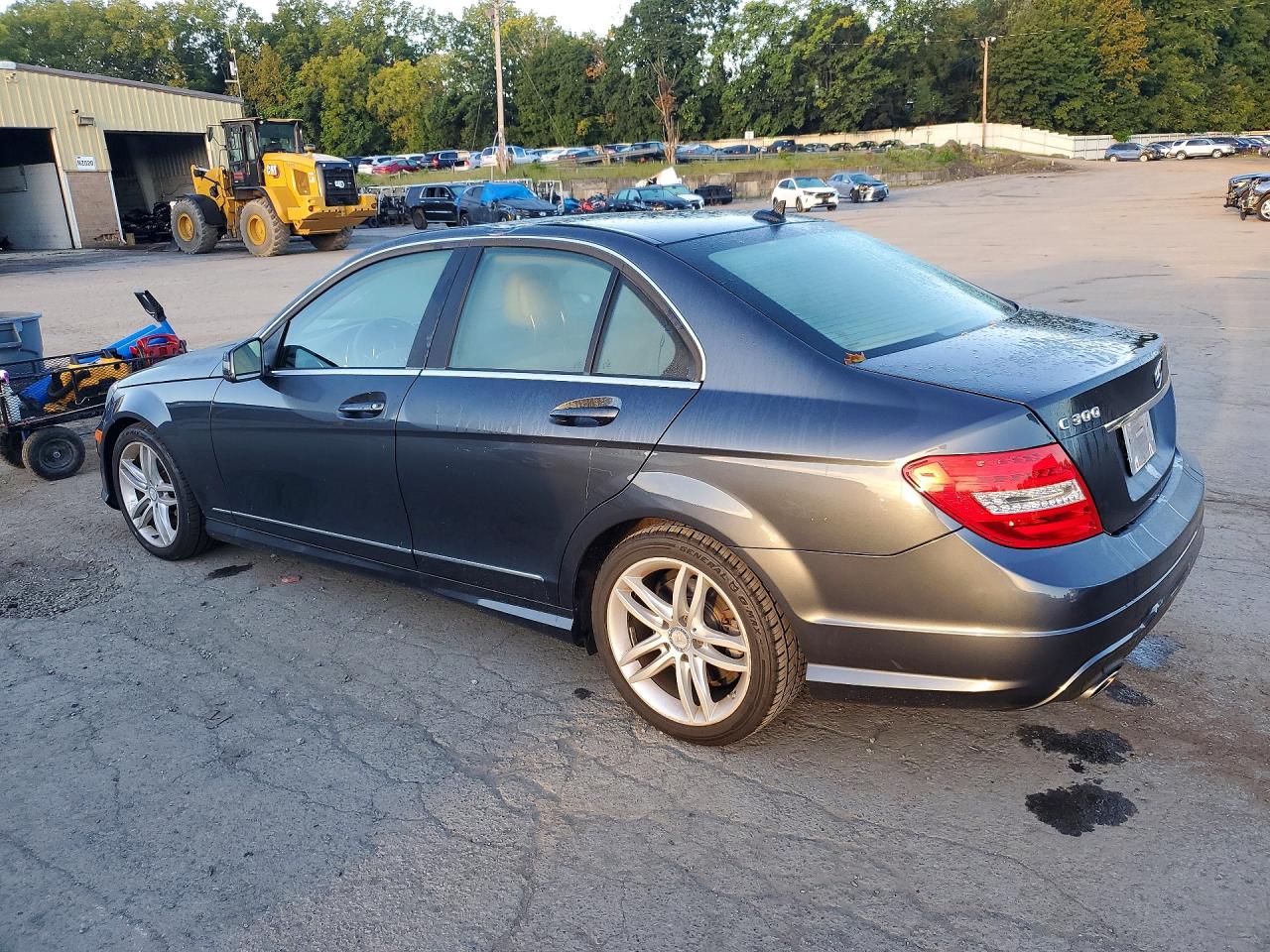 2013 Mercedes-benz C 300 4matic Charcoal vin: WDDGF8AB4DG141040