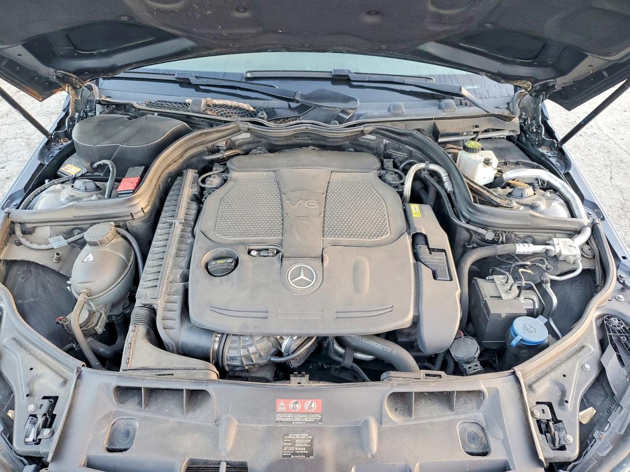 2013 Mercedes-benz C 300 4matic Charcoal vin: WDDGF8AB4DG141040