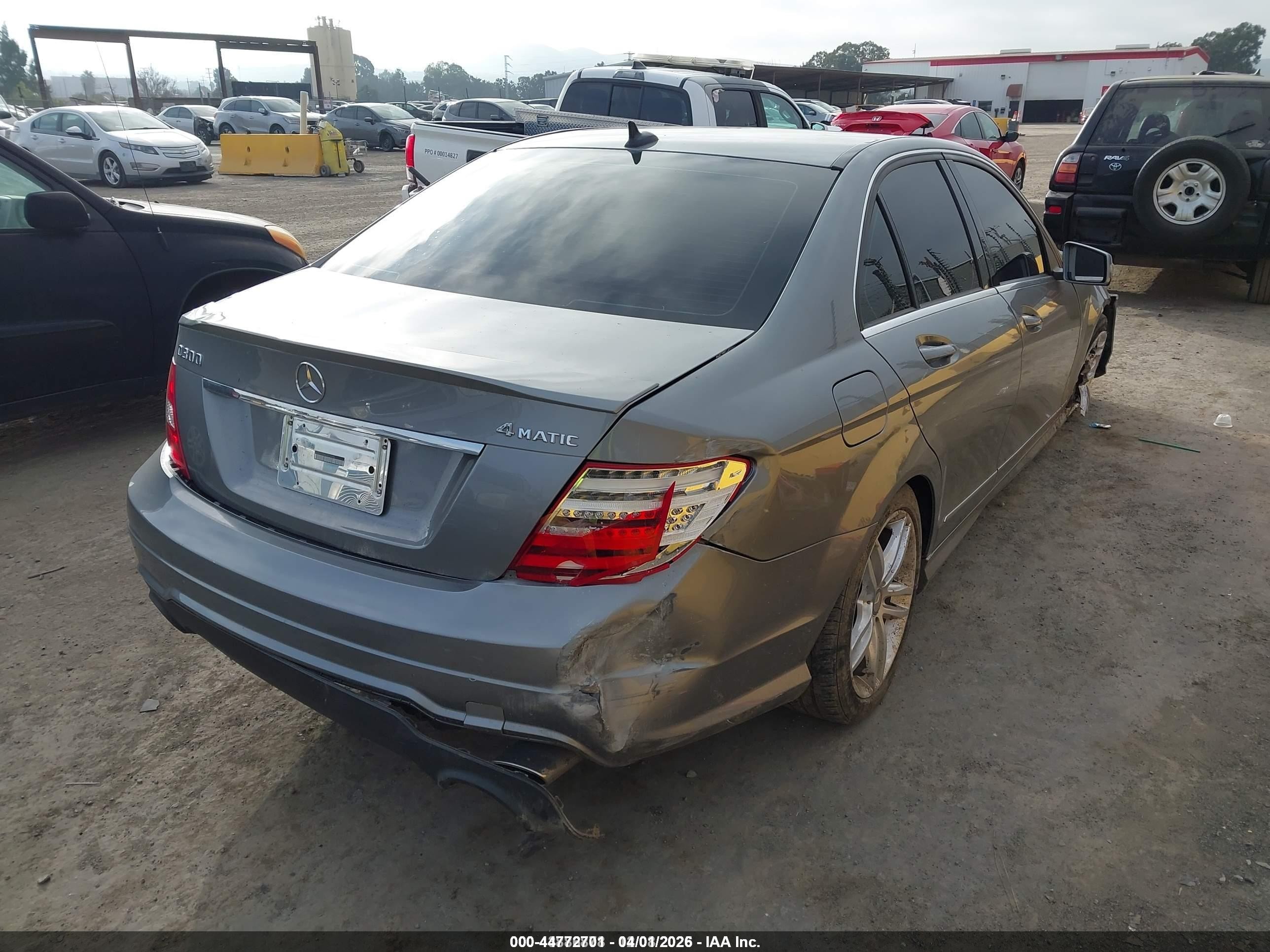2013 Mercedes-benz C 300 Sport 4matic Gray vin: WDDGF8AB4DR245564