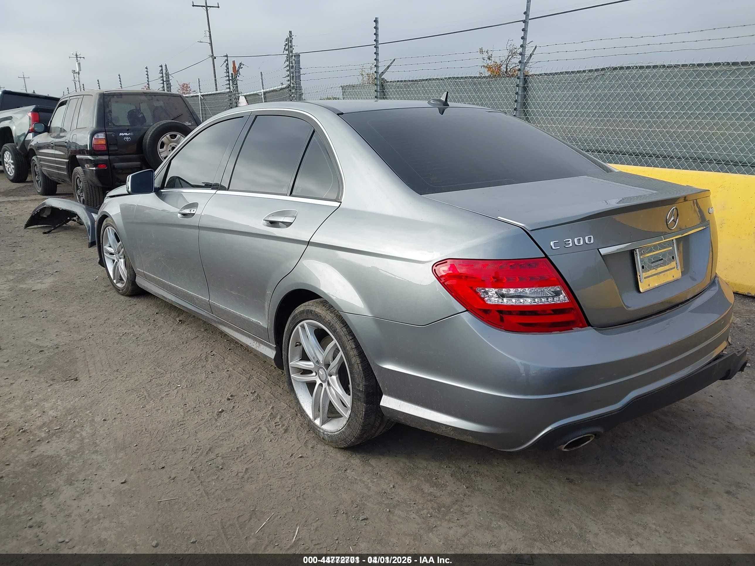 2013 Mercedes-benz C 300 Sport 4matic Gray vin: WDDGF8AB4DR245564