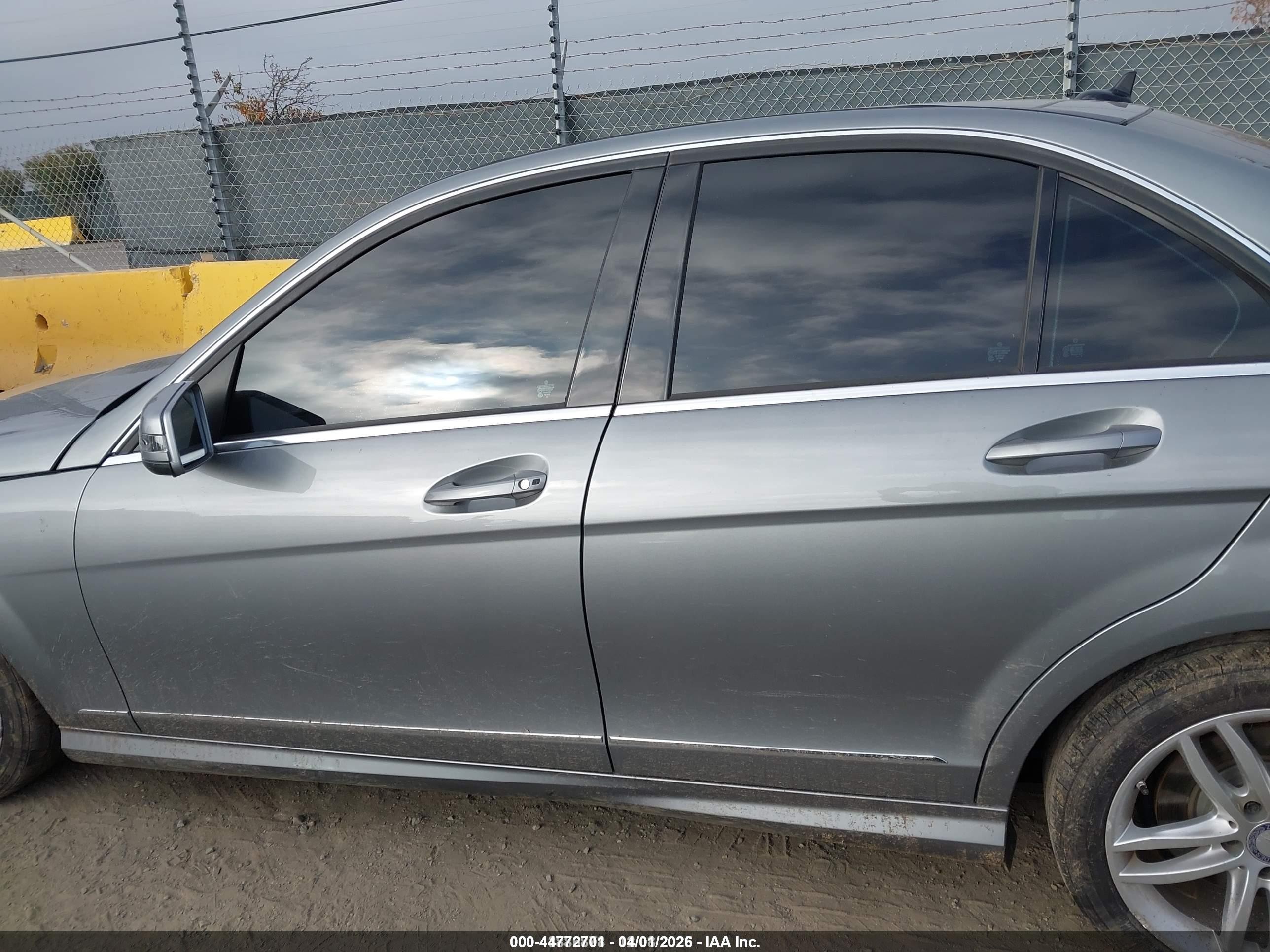2013 Mercedes-benz C 300 Sport 4matic Gray vin: WDDGF8AB4DR245564