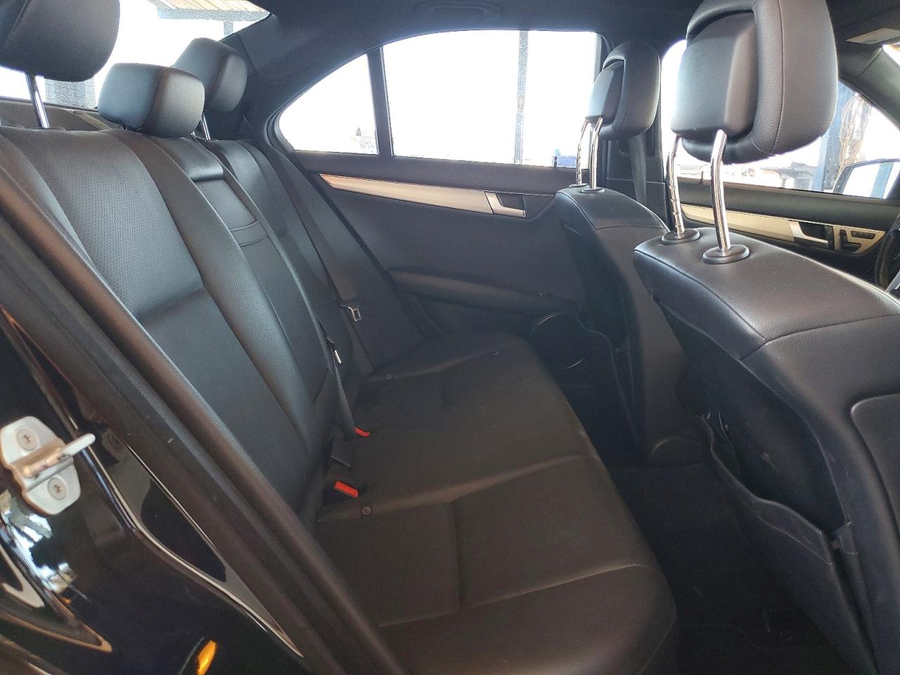 2013 Mercedes-benz C 300 4matic Black vin: WDDGF8AB4DR247959