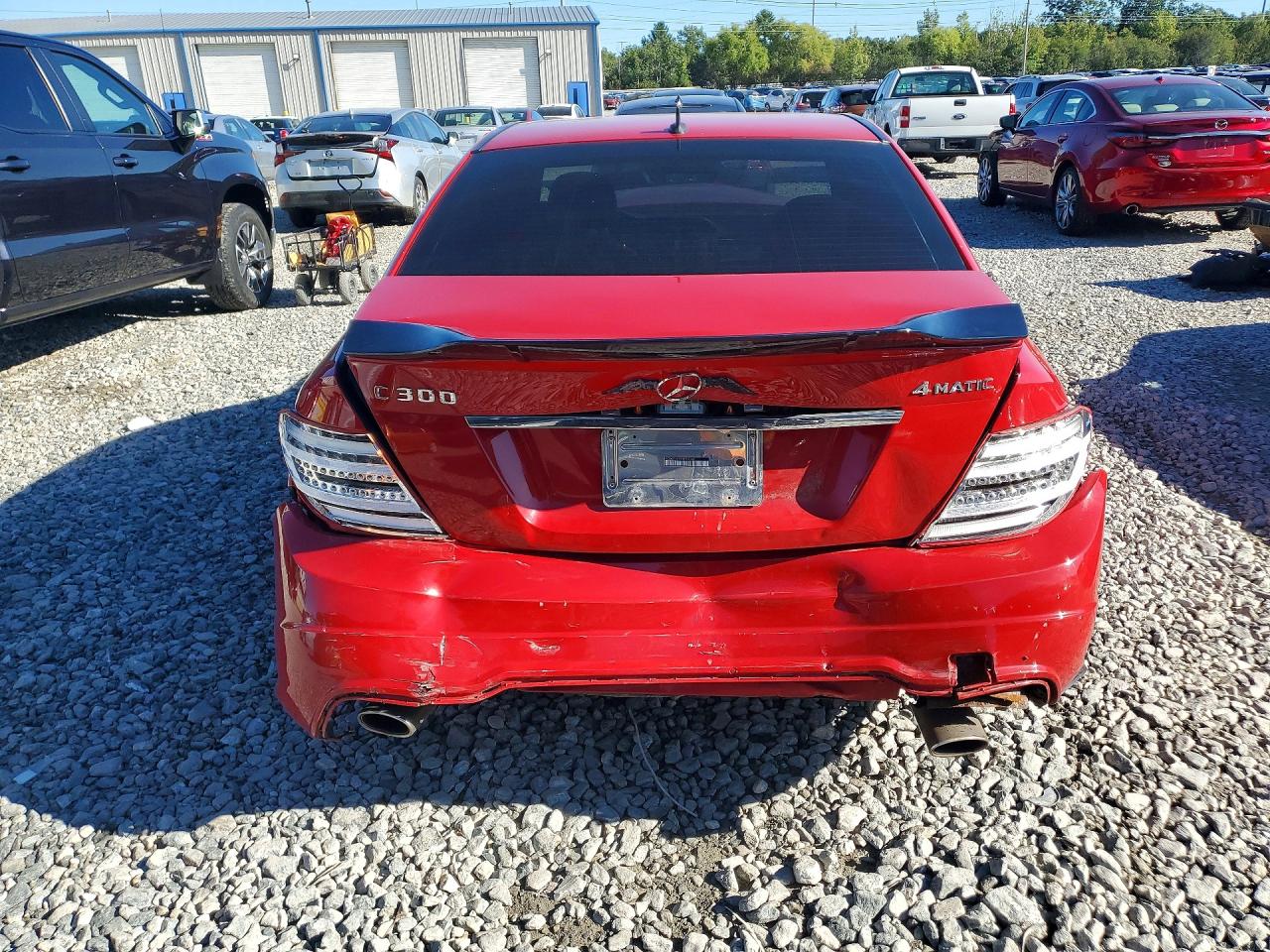 2013 Mercedes-benz C 300 4matic Red vin: WDDGF8AB4DR266642