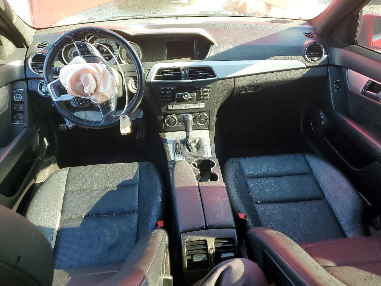 2013 Mercedes-benz C 300 4matic Red vin: WDDGF8AB4DR266642