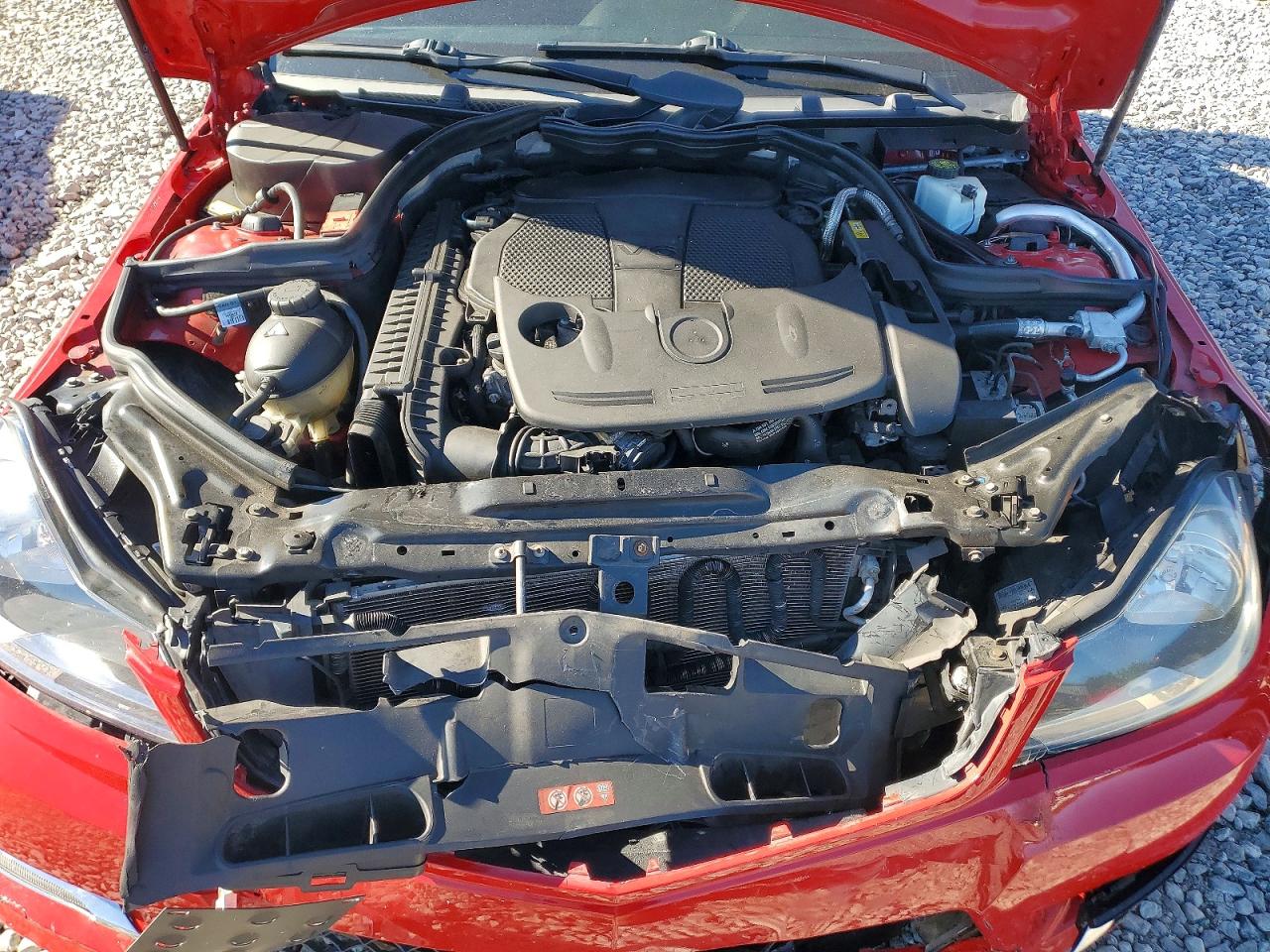 2013 Mercedes-benz C 300 4matic Red vin: WDDGF8AB4DR266642