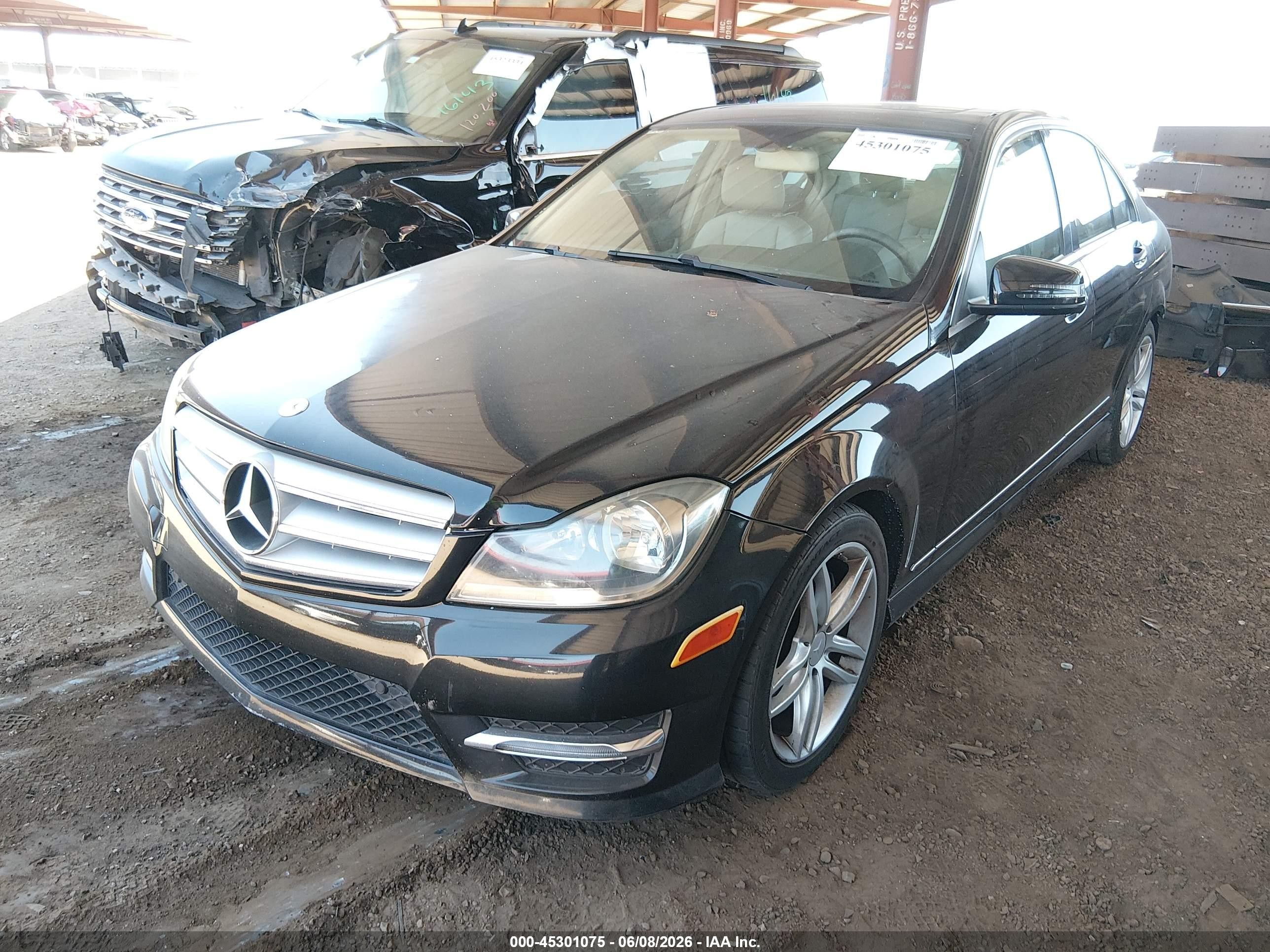 2013 Mercedes-benz C 300 Sport 4matic Черный vin: WDDGF8AB4DR279830