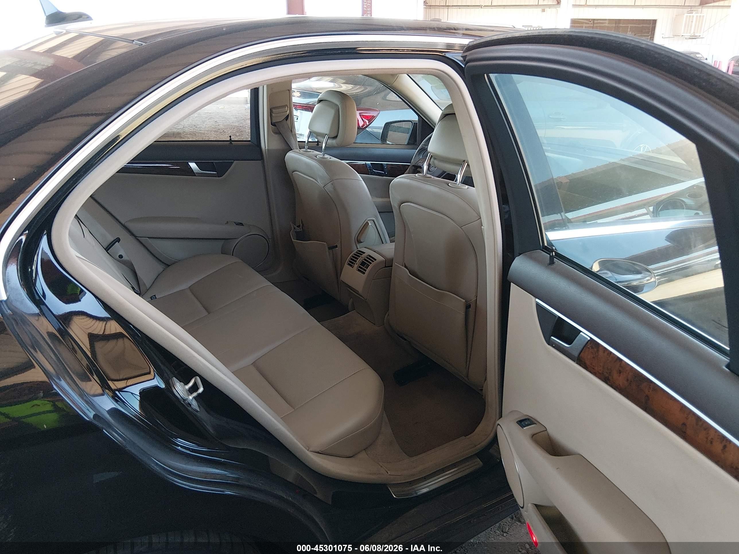 2013 Mercedes-benz C 300 Sport 4matic Черный vin: WDDGF8AB4DR279830