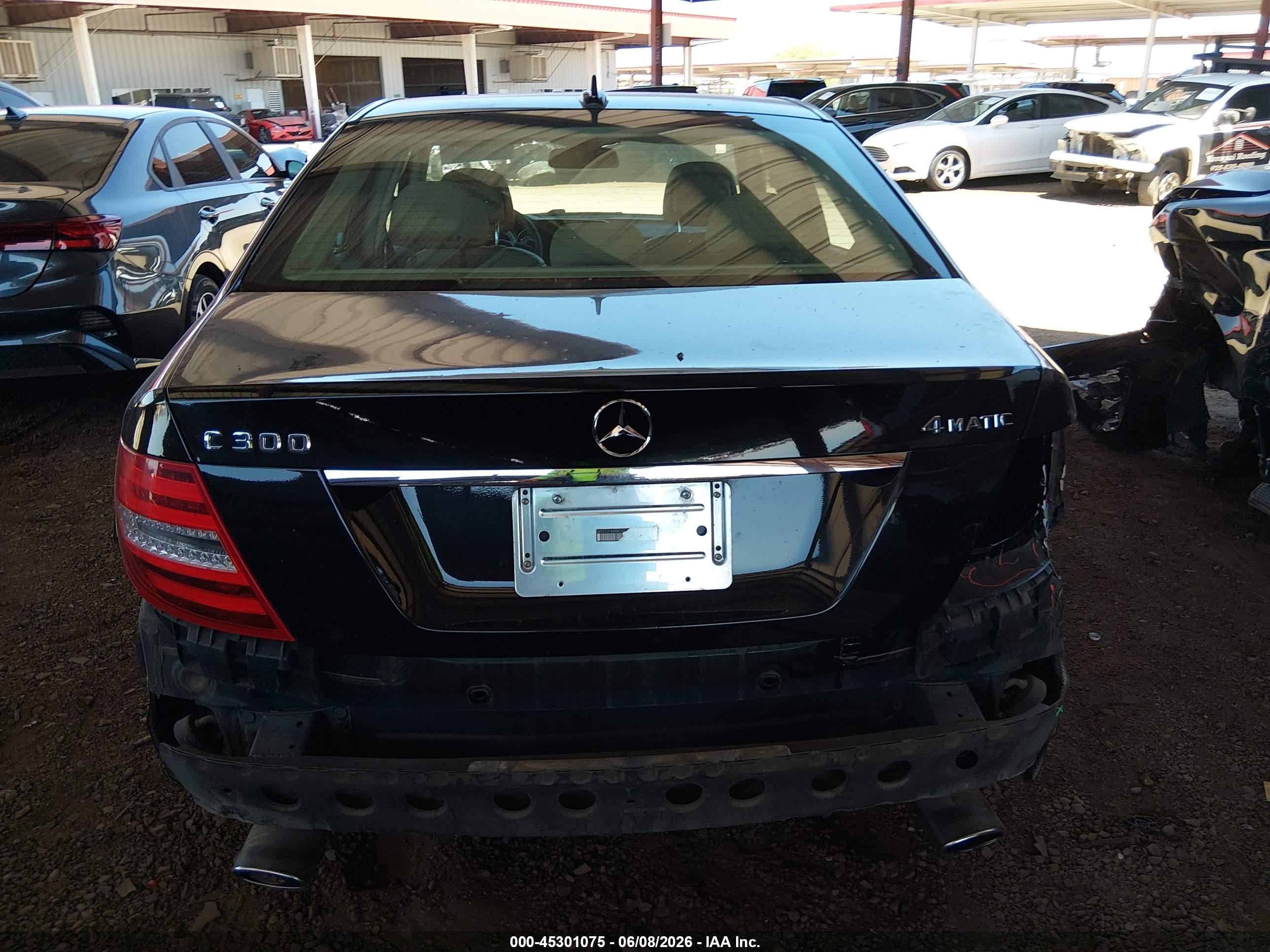2013 Mercedes-benz C 300 Sport 4matic Черный vin: WDDGF8AB4DR279830