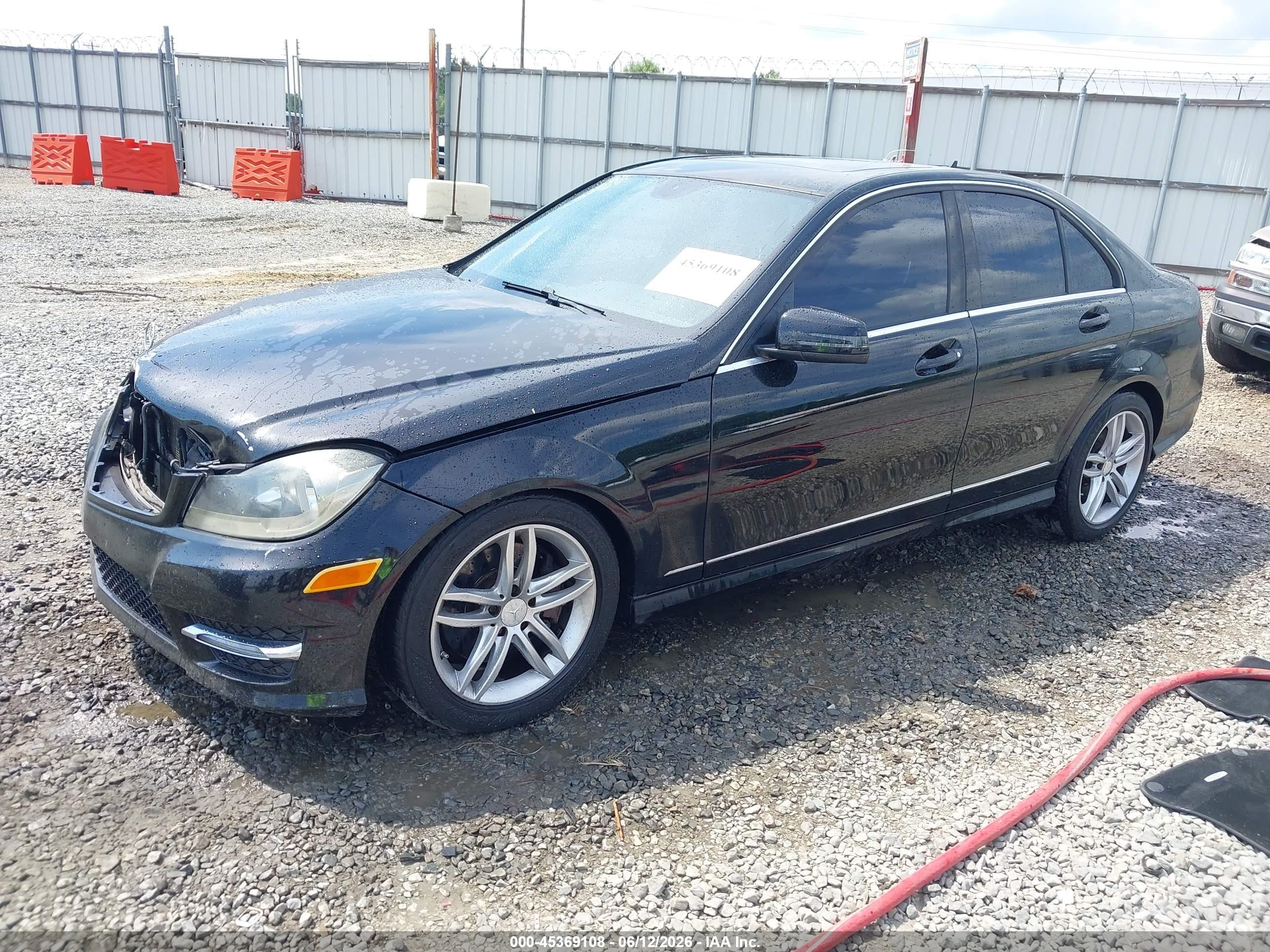 2013 Mercedes-benz C 300 Sport 4matic Black vin: WDDGF8AB4DR285532