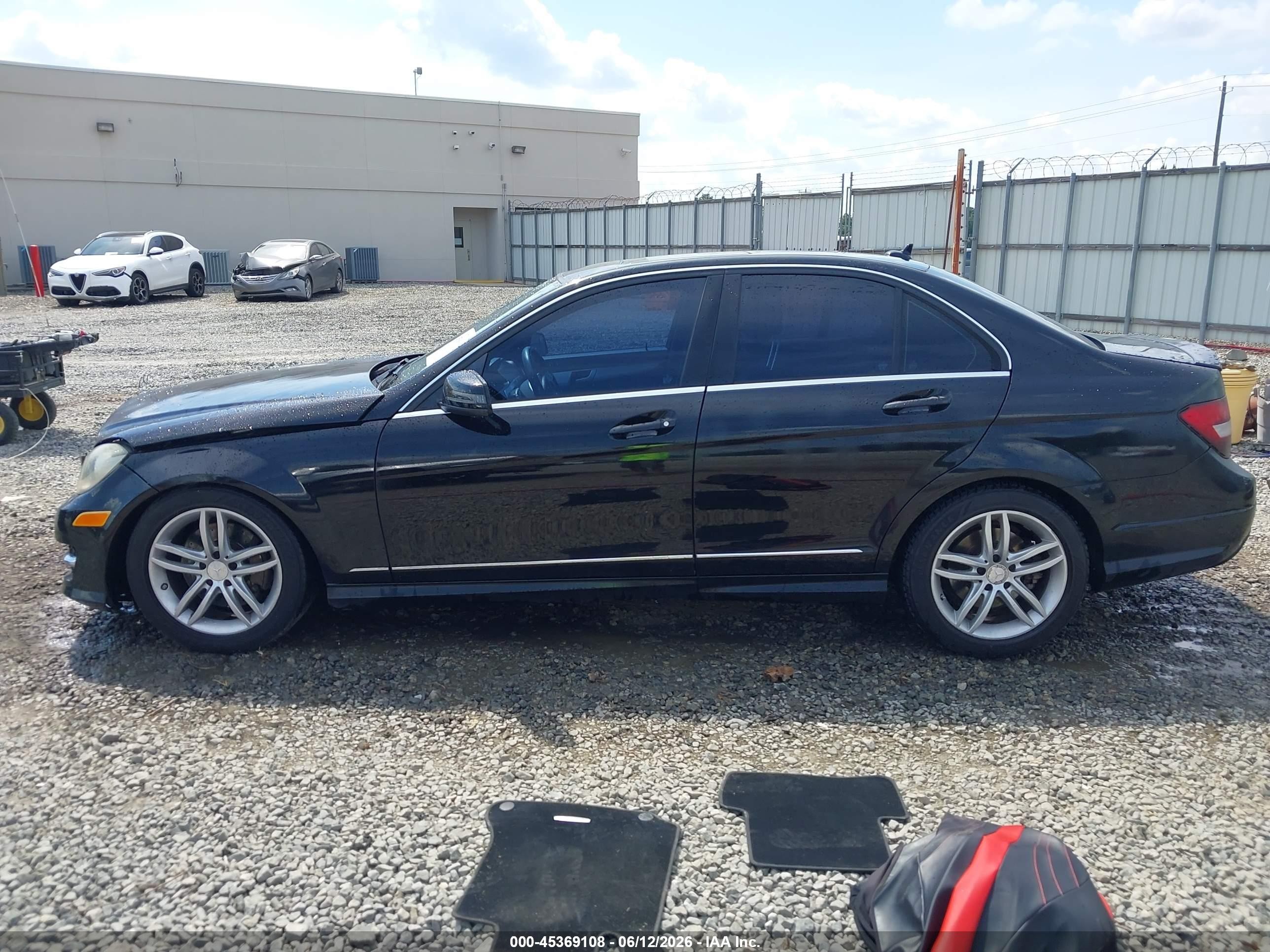2013 Mercedes-benz C 300 Sport 4matic Black vin: WDDGF8AB4DR285532