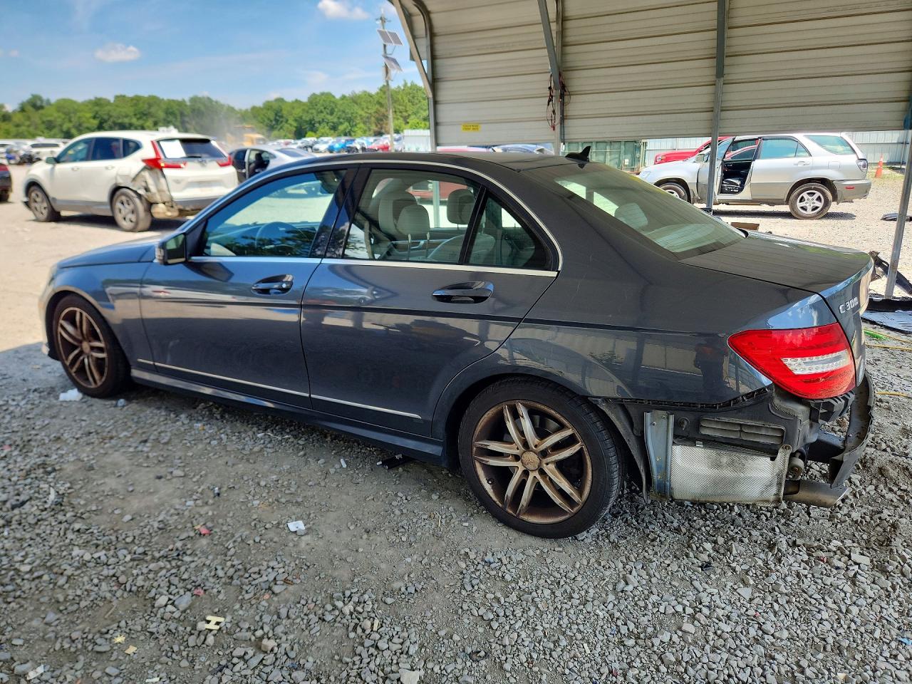 2013 Mercedes-benz C 300 4matic Charcoal vin: WDDGF8AB4DR288527