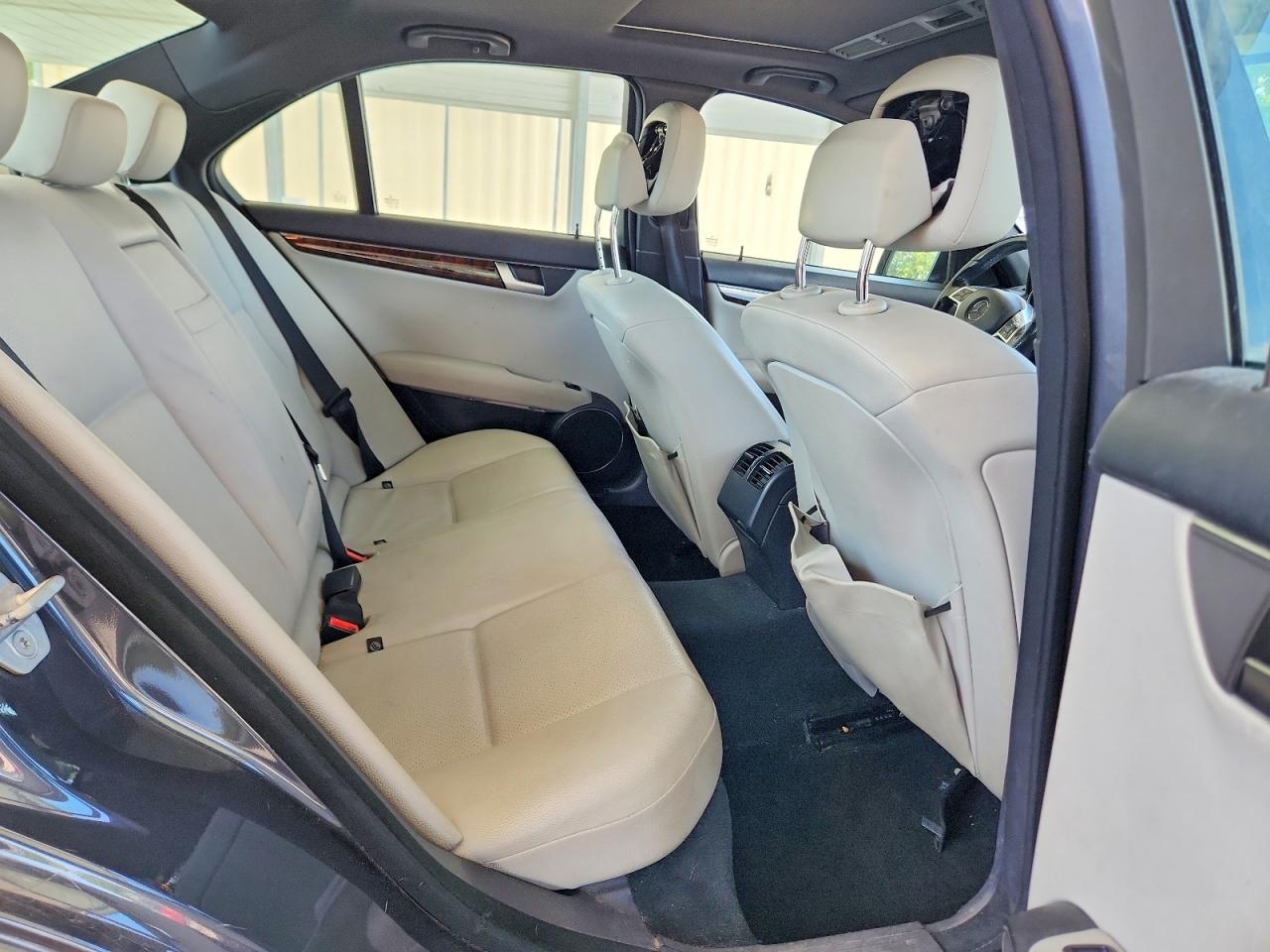 2013 Mercedes-benz C 300 4matic Charcoal vin: WDDGF8AB4DR288527