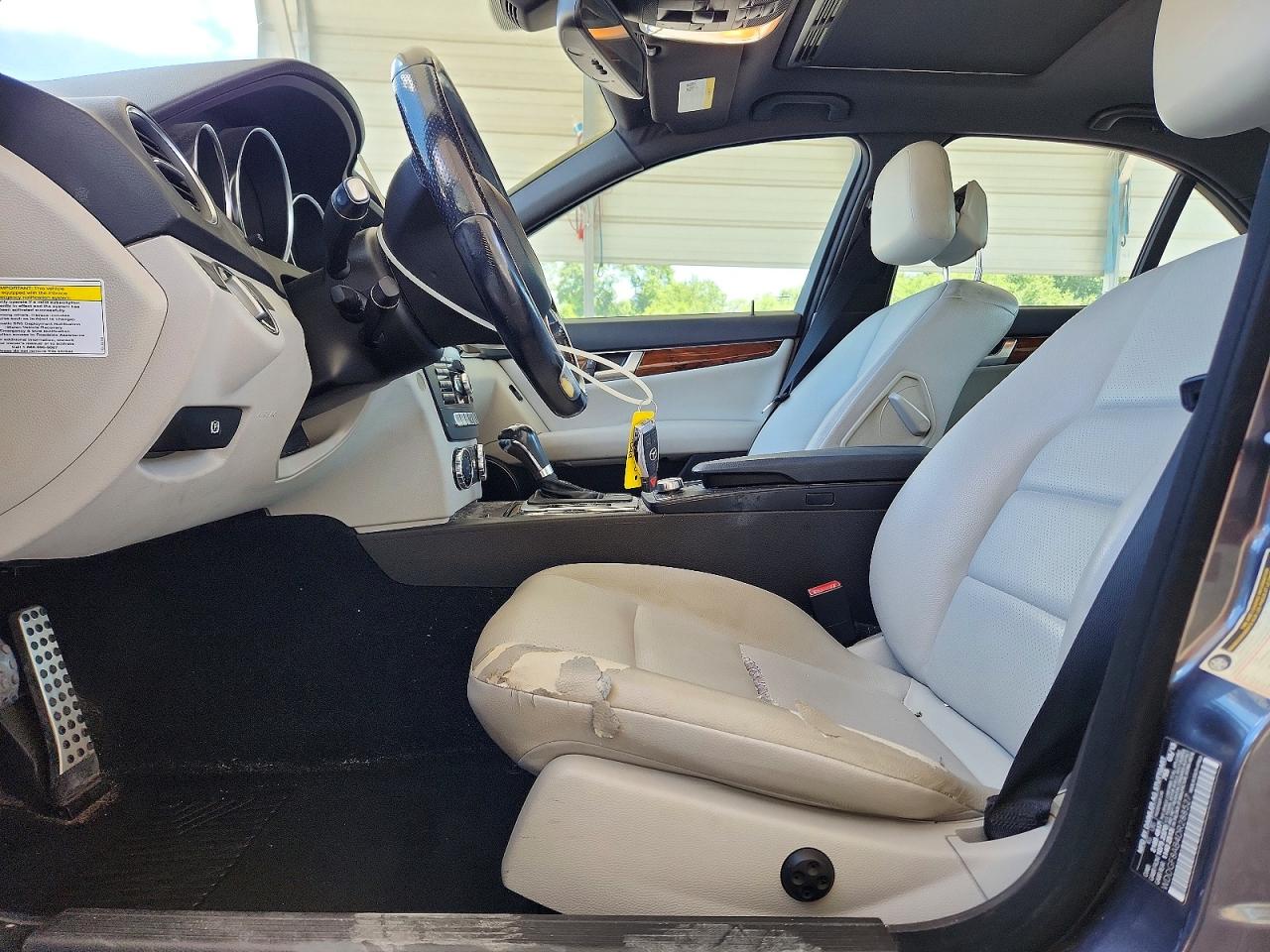 2013 Mercedes-benz C 300 4matic Charcoal vin: WDDGF8AB4DR288527