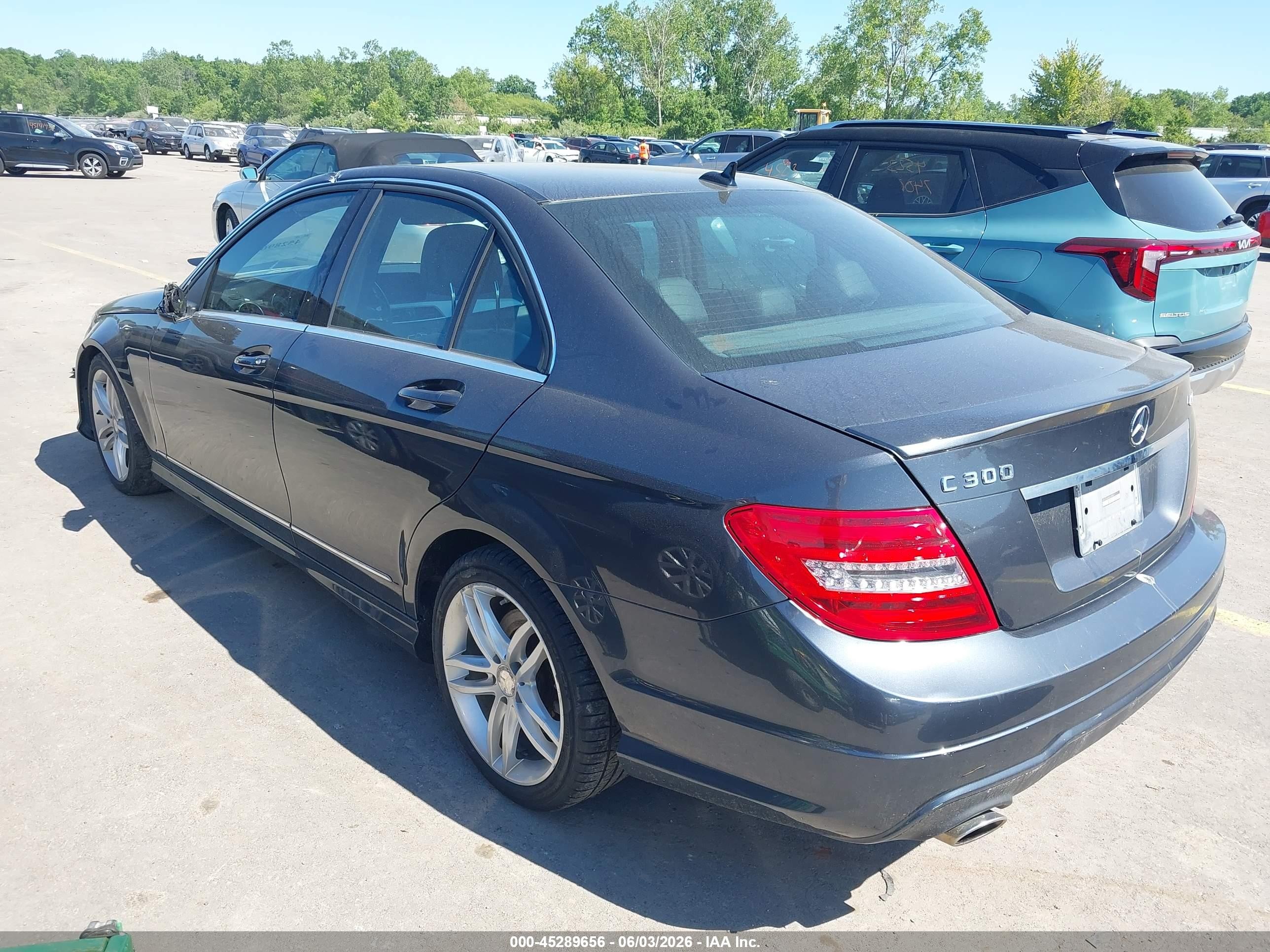 2013 Mercedes-benz C 300 Sport 4matic Серый vin: WDDGF8AB4DR288561