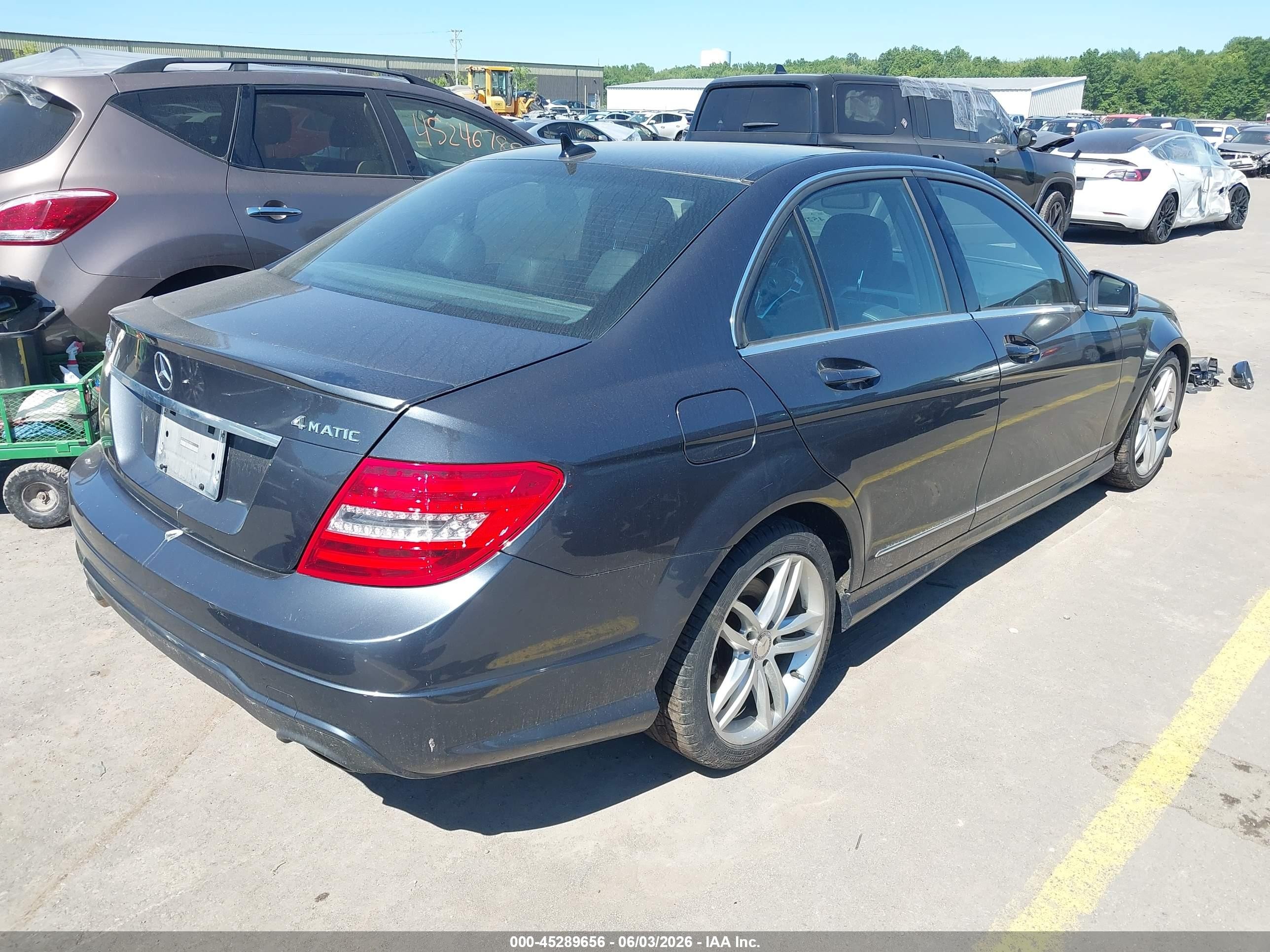 2013 Mercedes-benz C 300 Sport 4matic Серый vin: WDDGF8AB4DR288561
