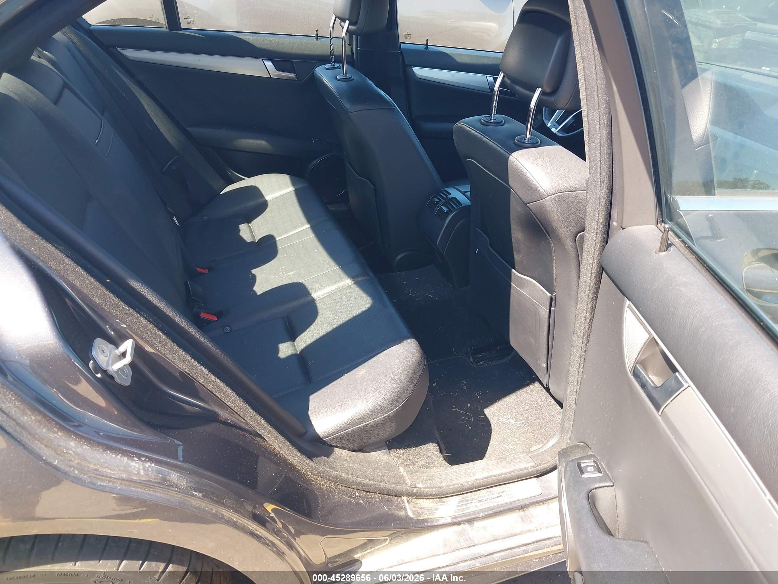 2013 Mercedes-benz C 300 Sport 4matic Серый vin: WDDGF8AB4DR288561