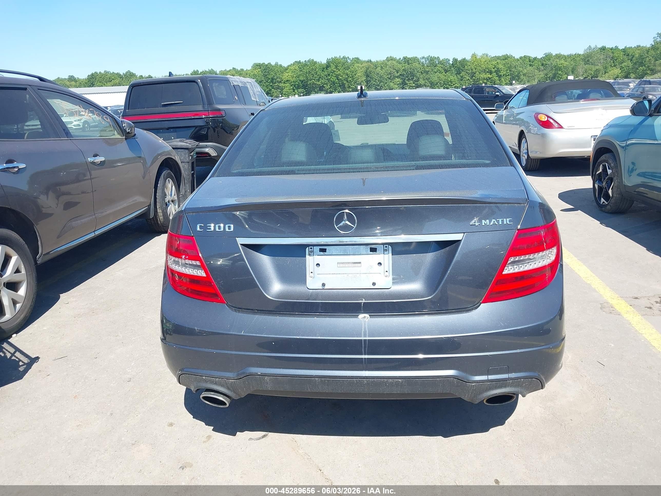 2013 Mercedes-benz C 300 Sport 4matic Серый vin: WDDGF8AB4DR288561