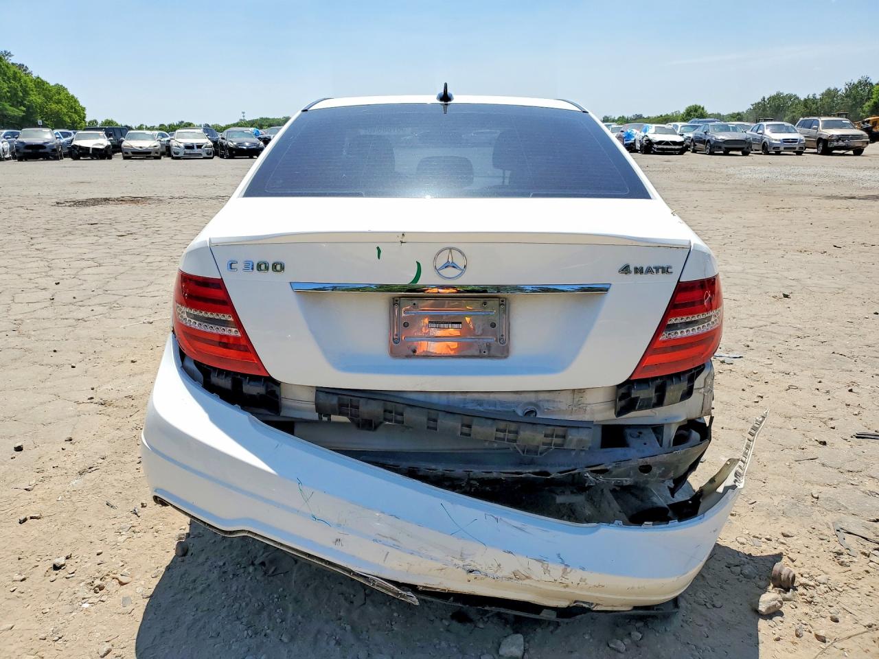 2013 Mercedes-benz C 300 4matic White vin: WDDGF8AB4DR295431