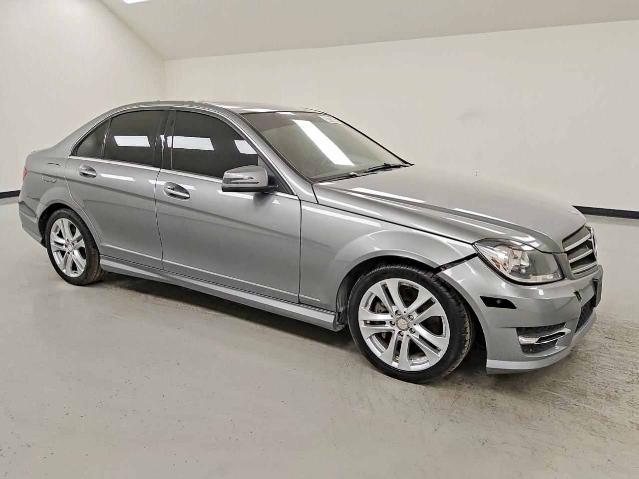2014 Mercedes-benz C 300 4matic Silver vin: WDDGF8AB4EA892594